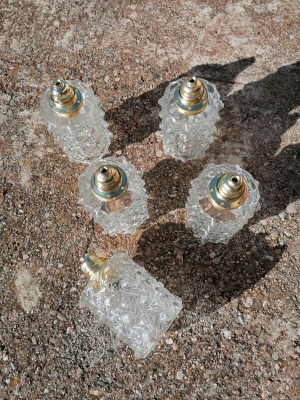 Lot de 5 suspensions globe en verre moulé vintage