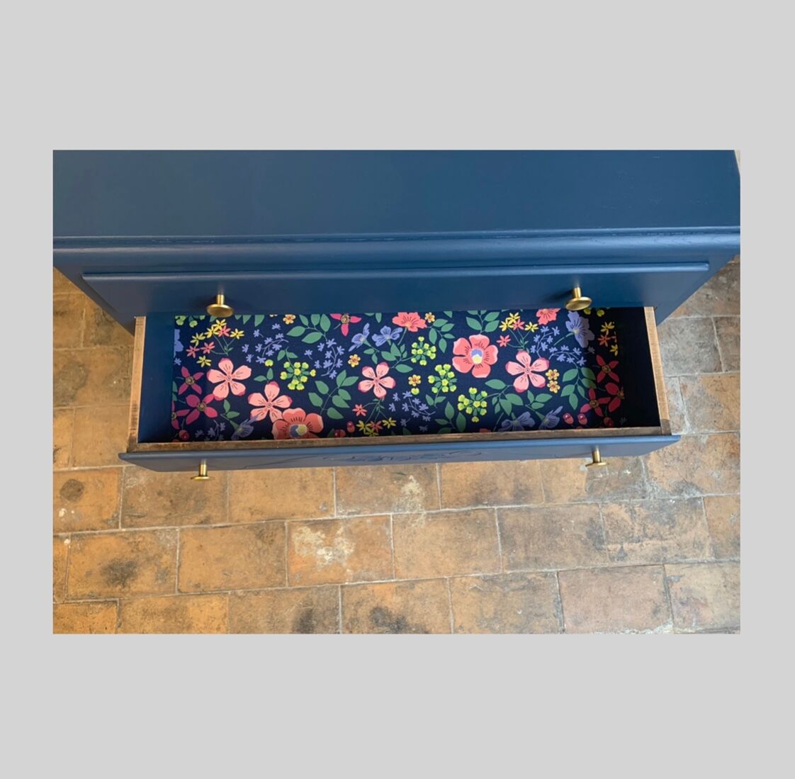 Art deco chest of drawers