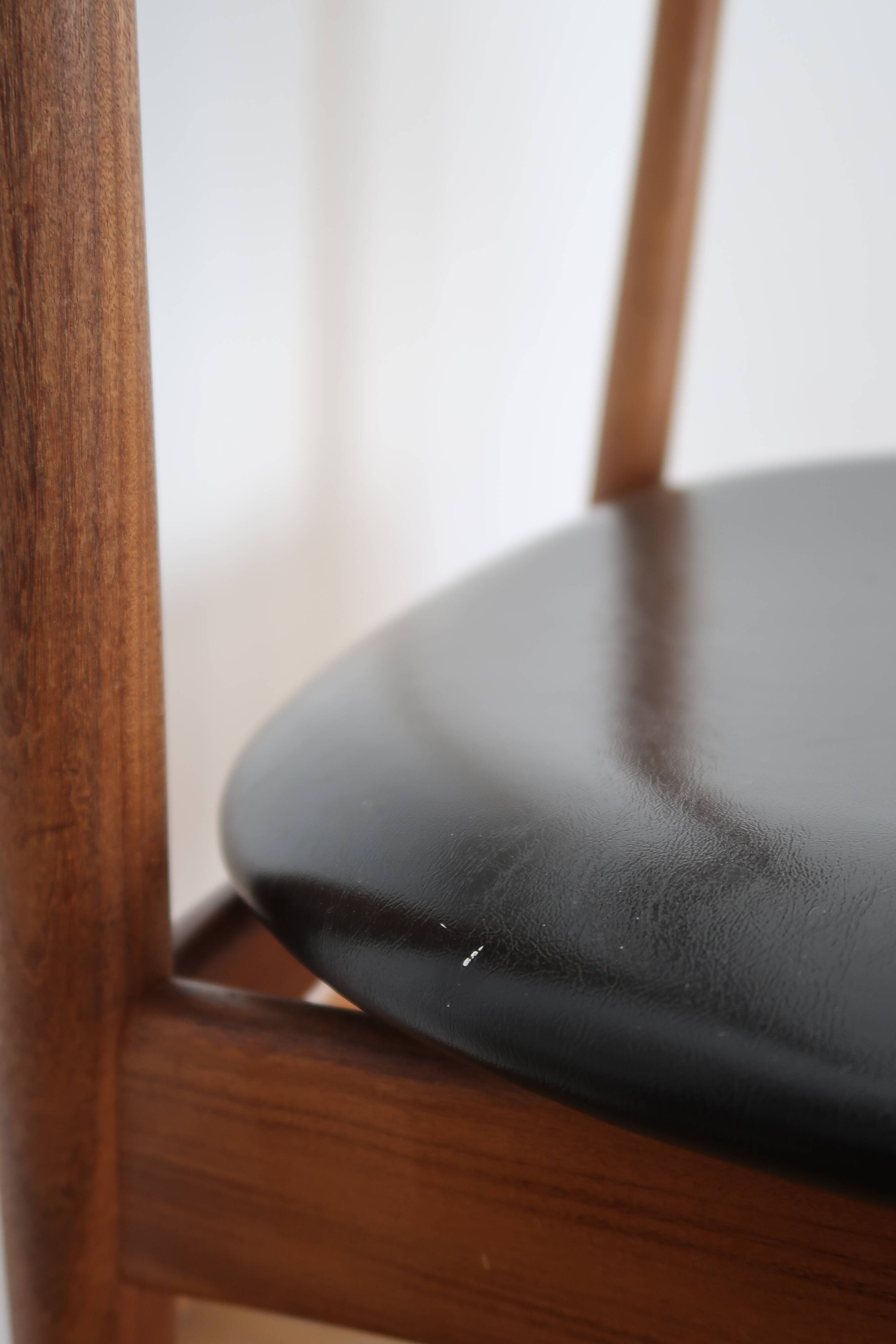 6 chairs skaï teck Bramin made in Denmark