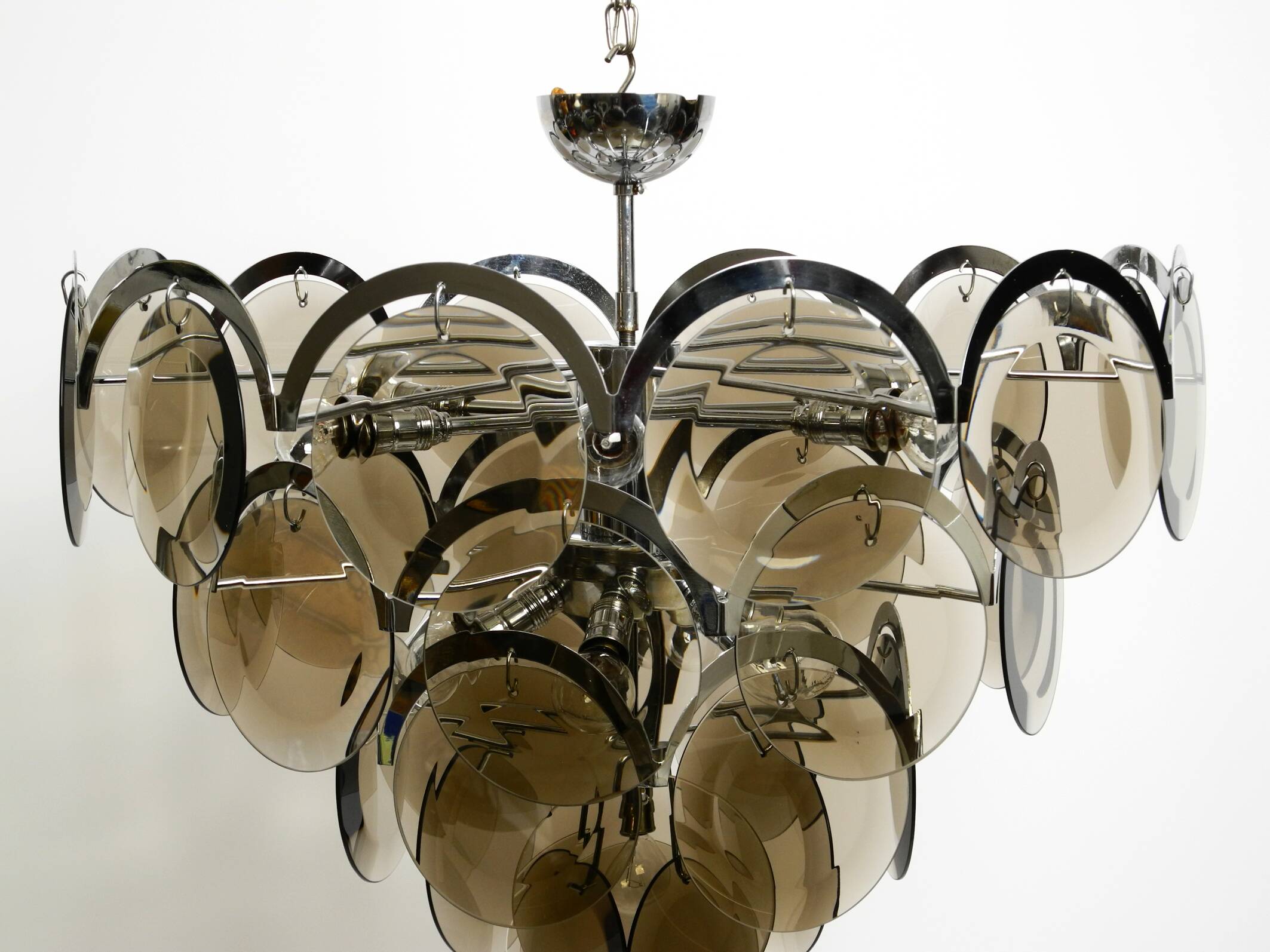 Large original 1960s large chrome metal and glass disc ceiling chandelier
