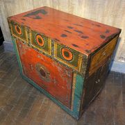 Antique Chinese sideboard with 4 doors + 2 drawers