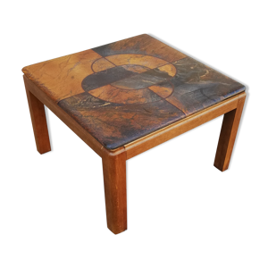 Table basse style brutaliste