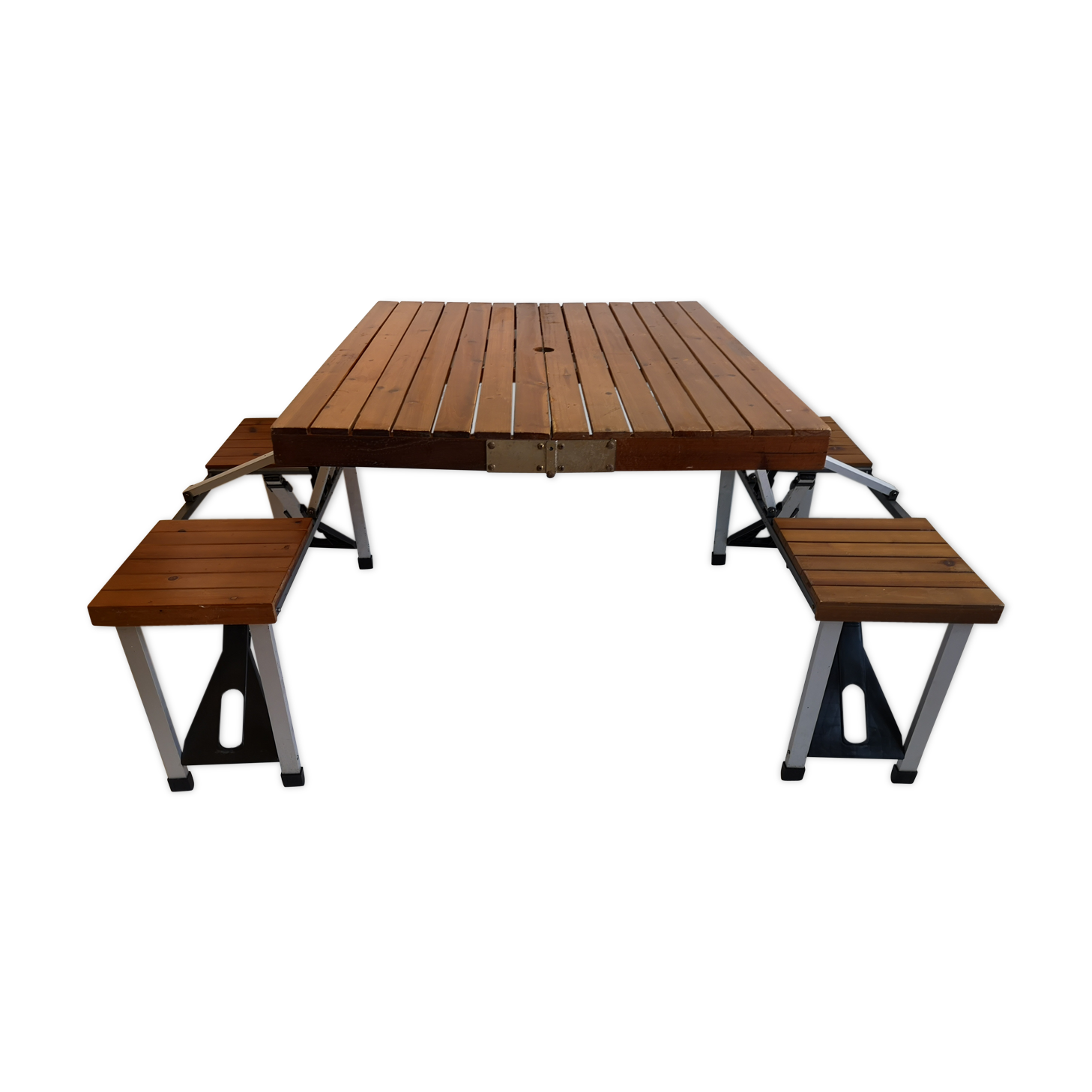 Folding wood picnic table