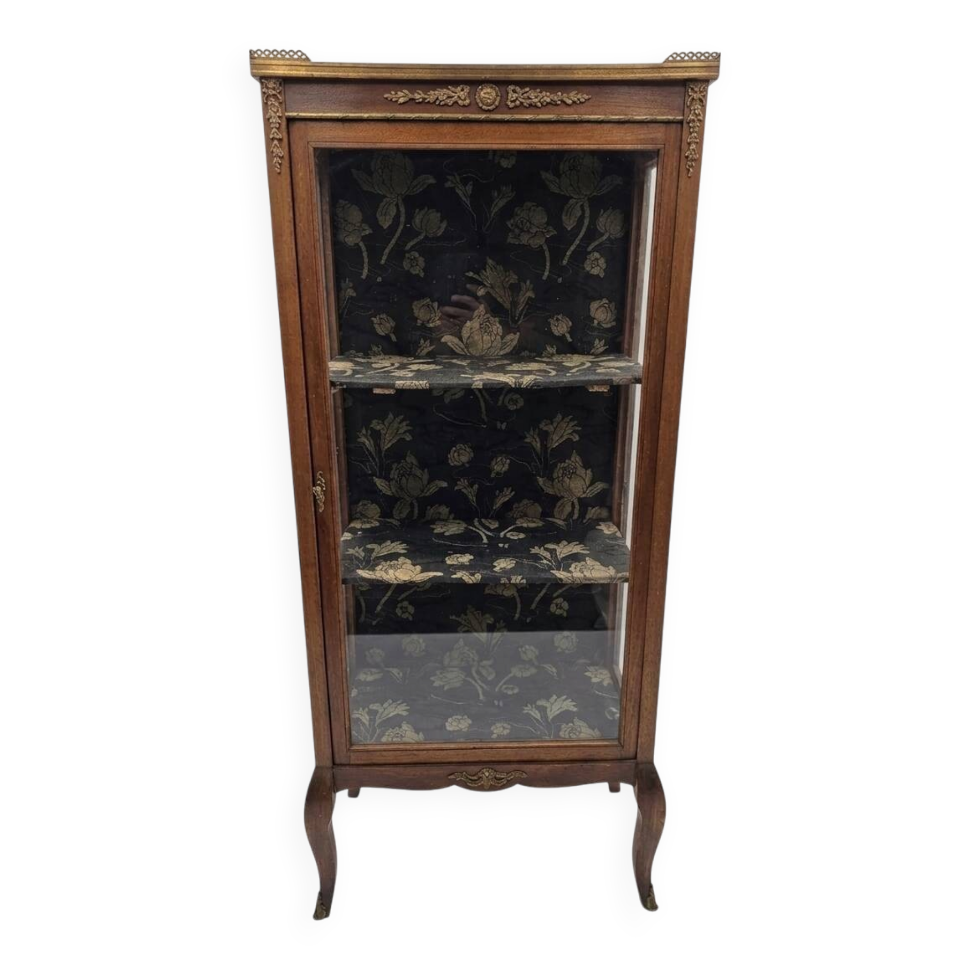 Antique display cabinet in Louis XV-Louis XVI transitional style in mahogany.