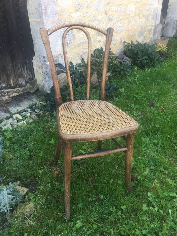 Chaise bistrot cannée