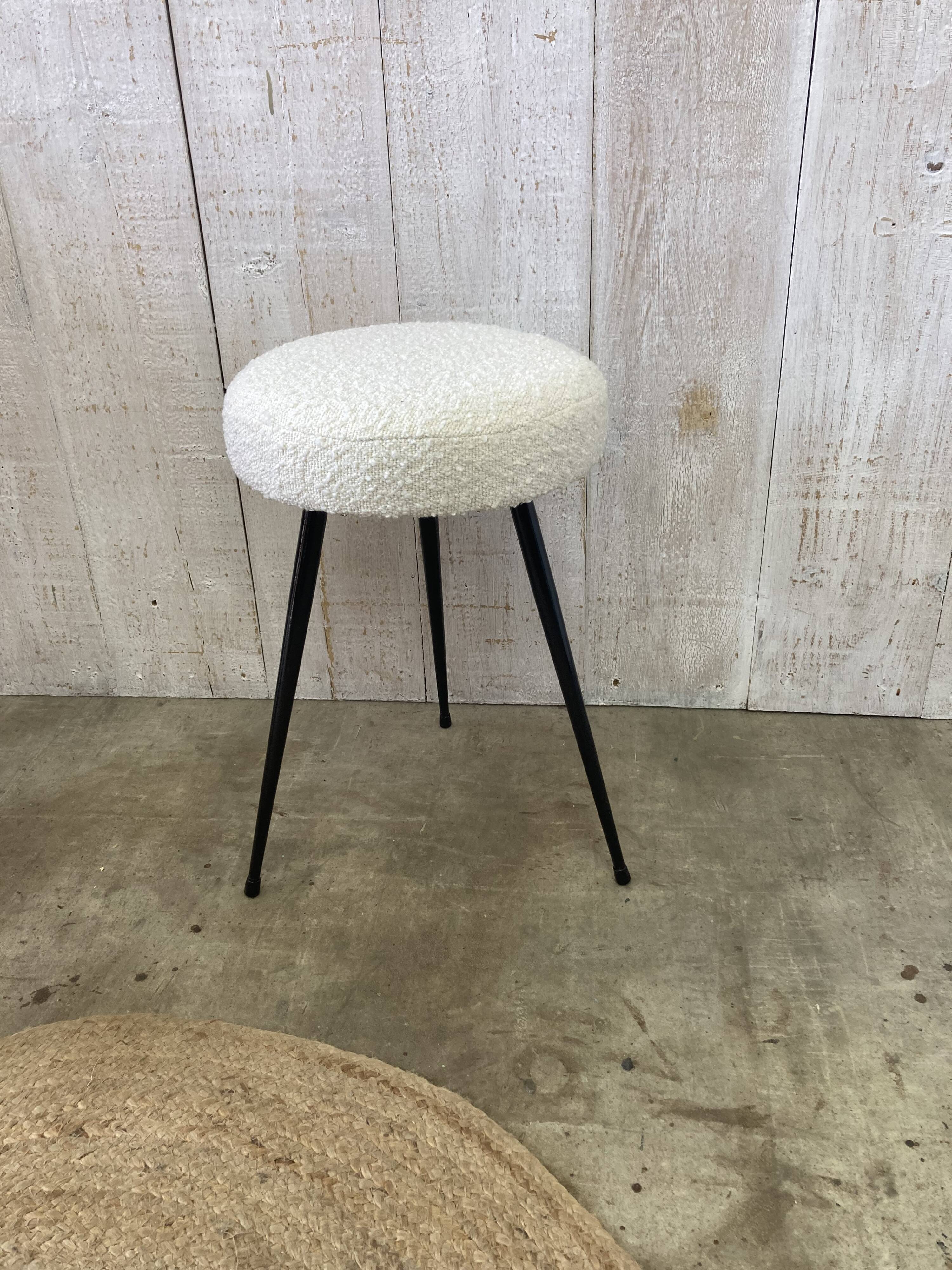 Tripod stool