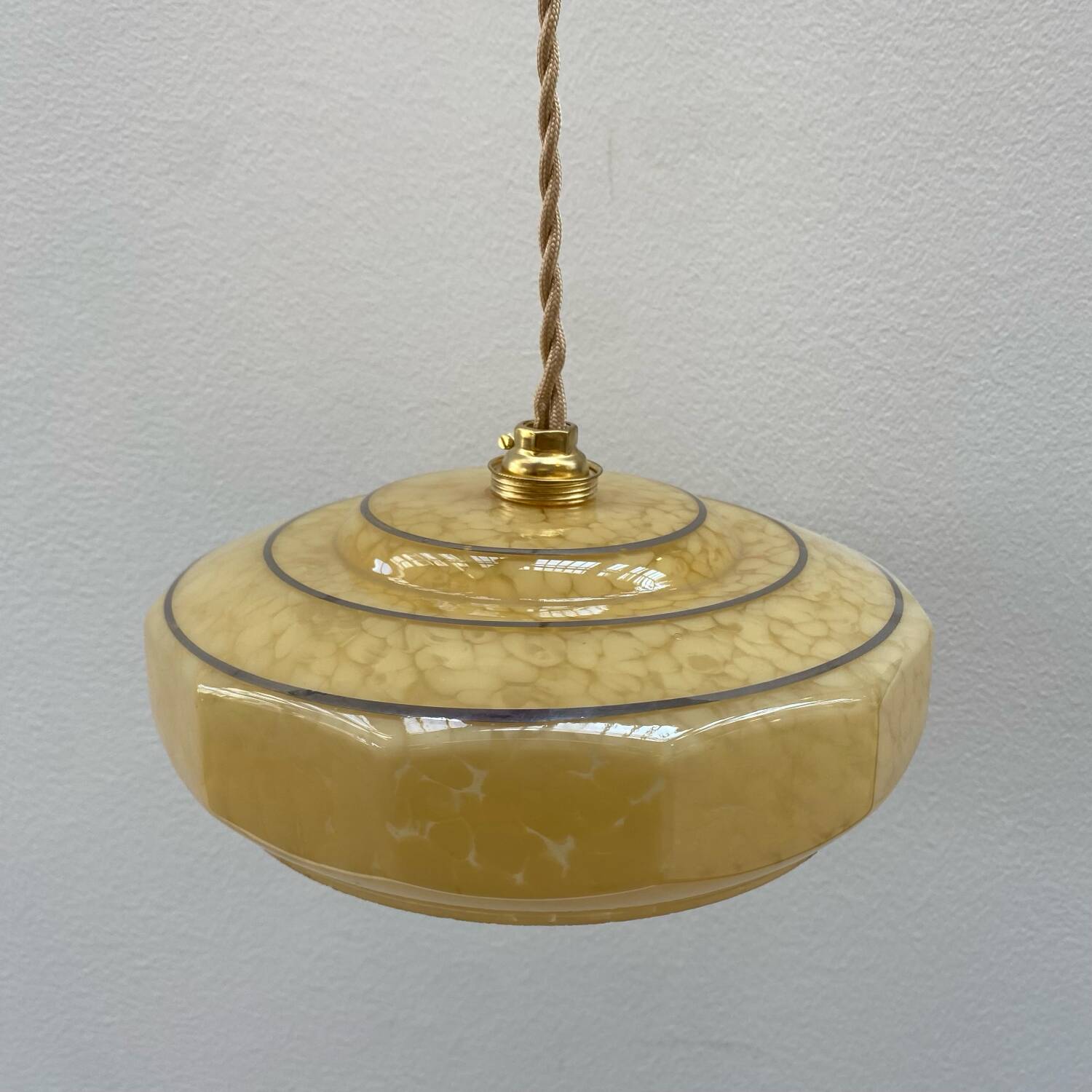 Pair of art deco pendant lights in Clichy glass