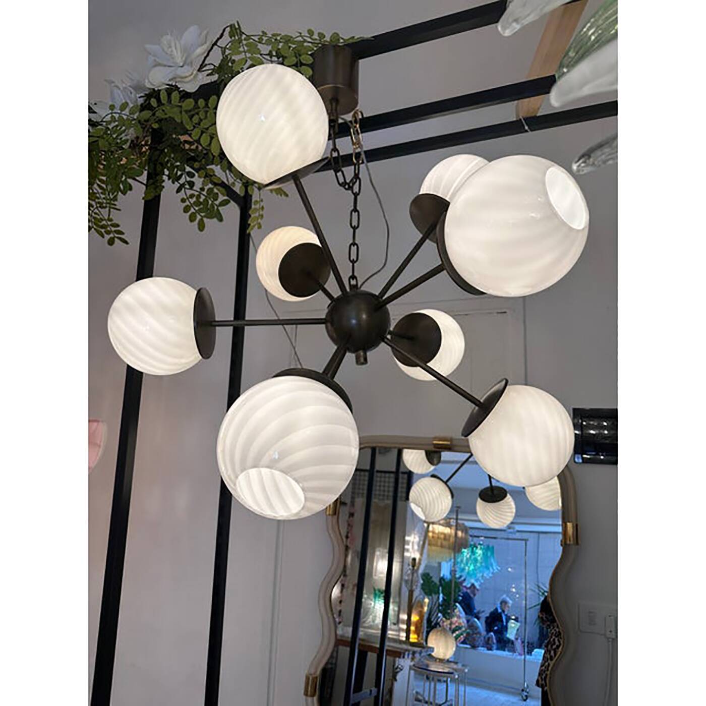 Italian Burnished Sputnik Chandelier in Milky-White Swirl Style Murano Glas