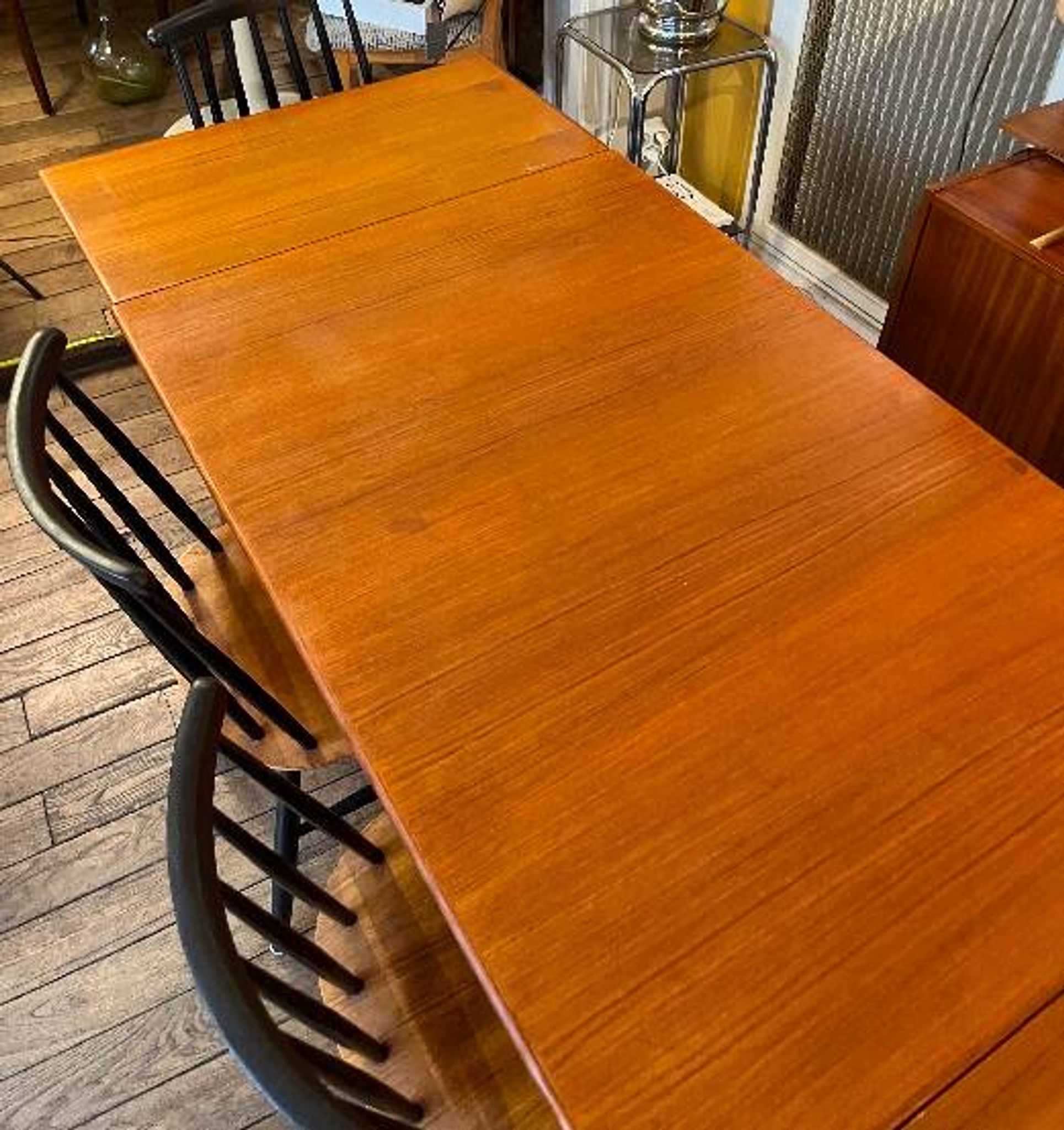 Scandinavian extendable dining table
