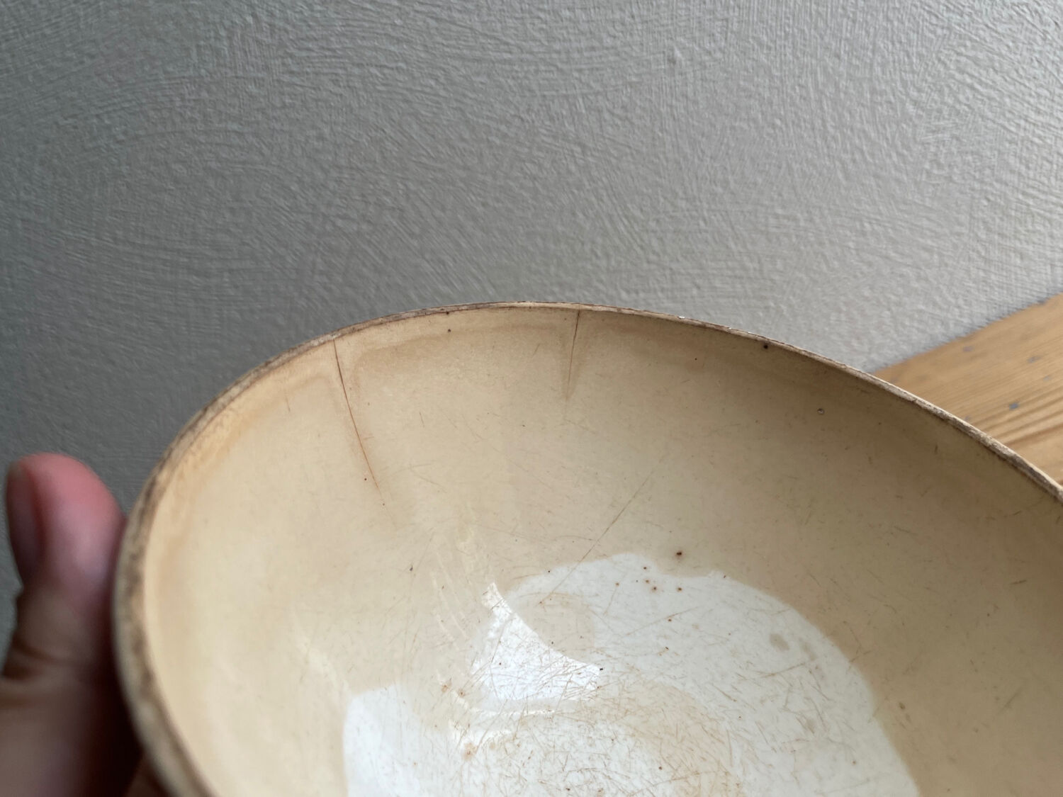 Old earthenware bowl on a pedestal, Digoin Sarreguemines model Georg.