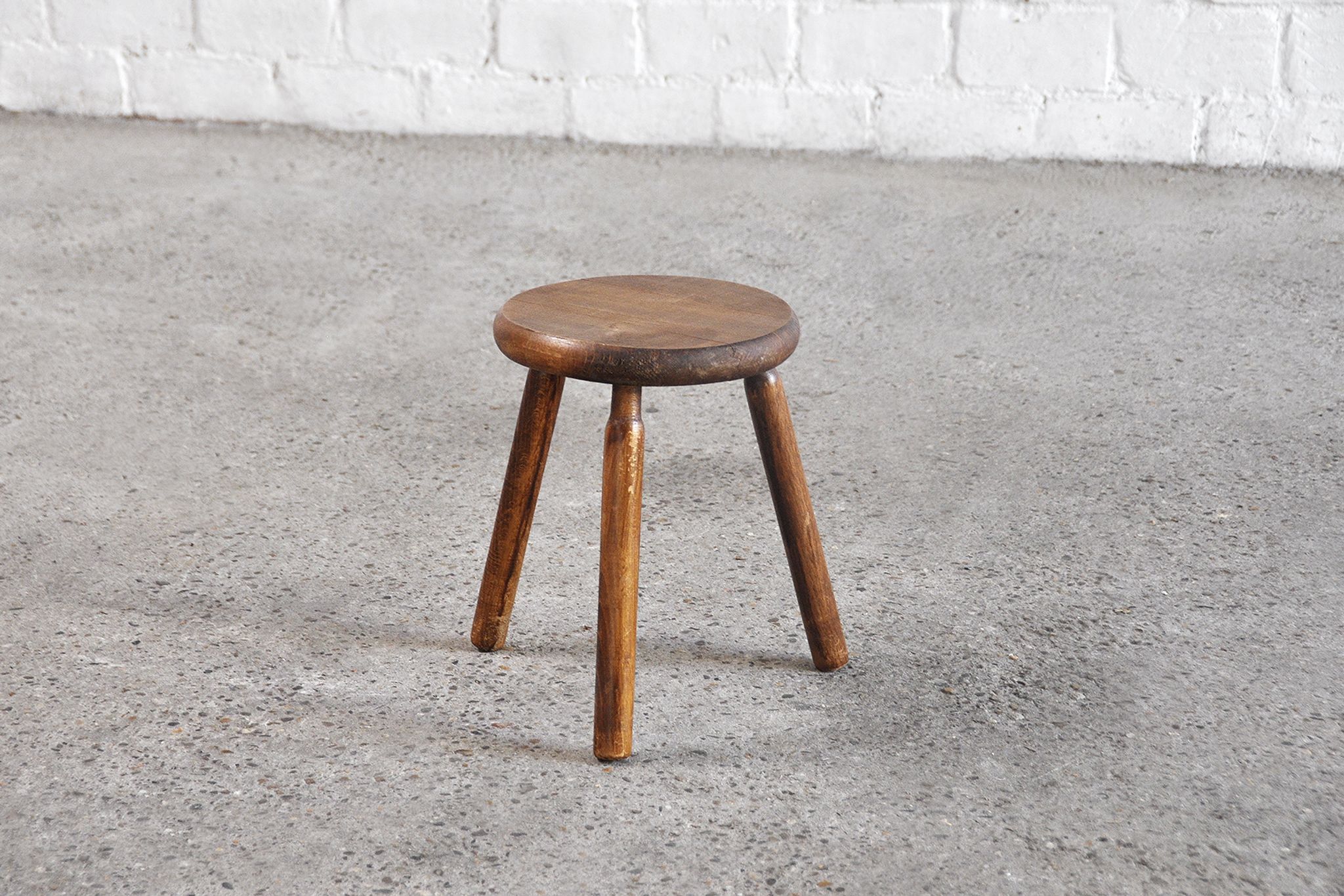Tabouret tripode vintage, France, milieu du 20ème siècle