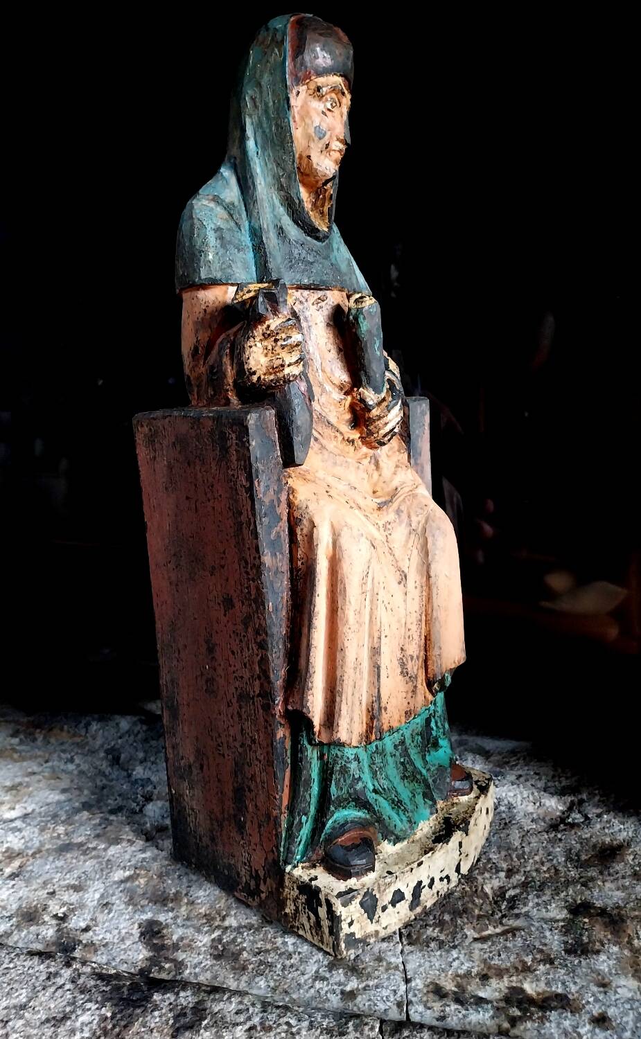 Religious sculpture, saint from the 17th century.