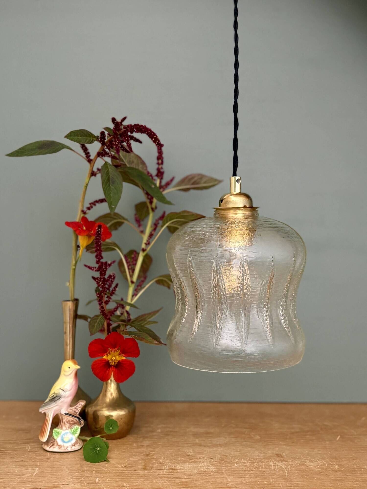 Vintage glass suspension globe (GT10)