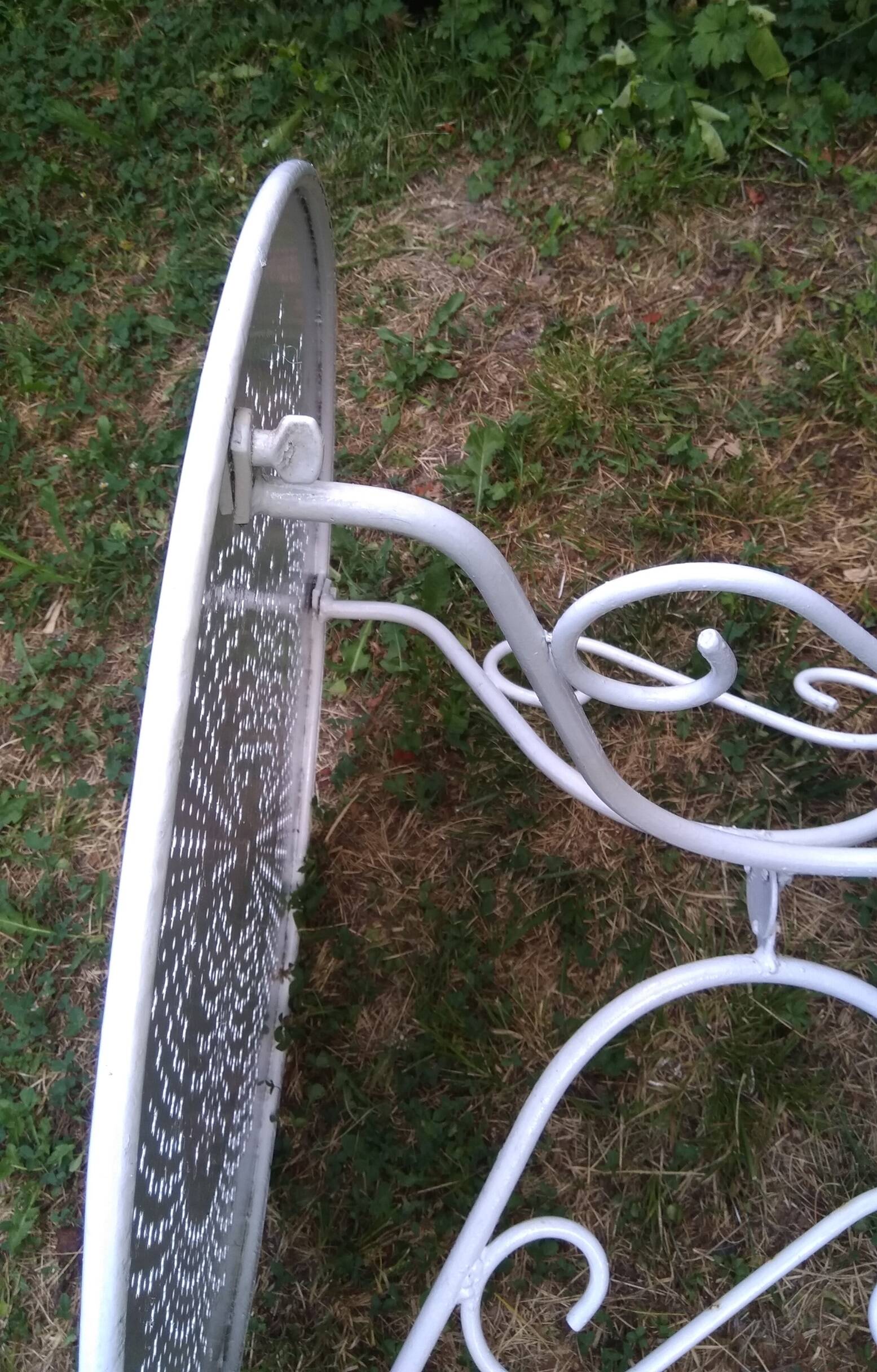 Table basse de jardin en fer forgé desserte enfant
