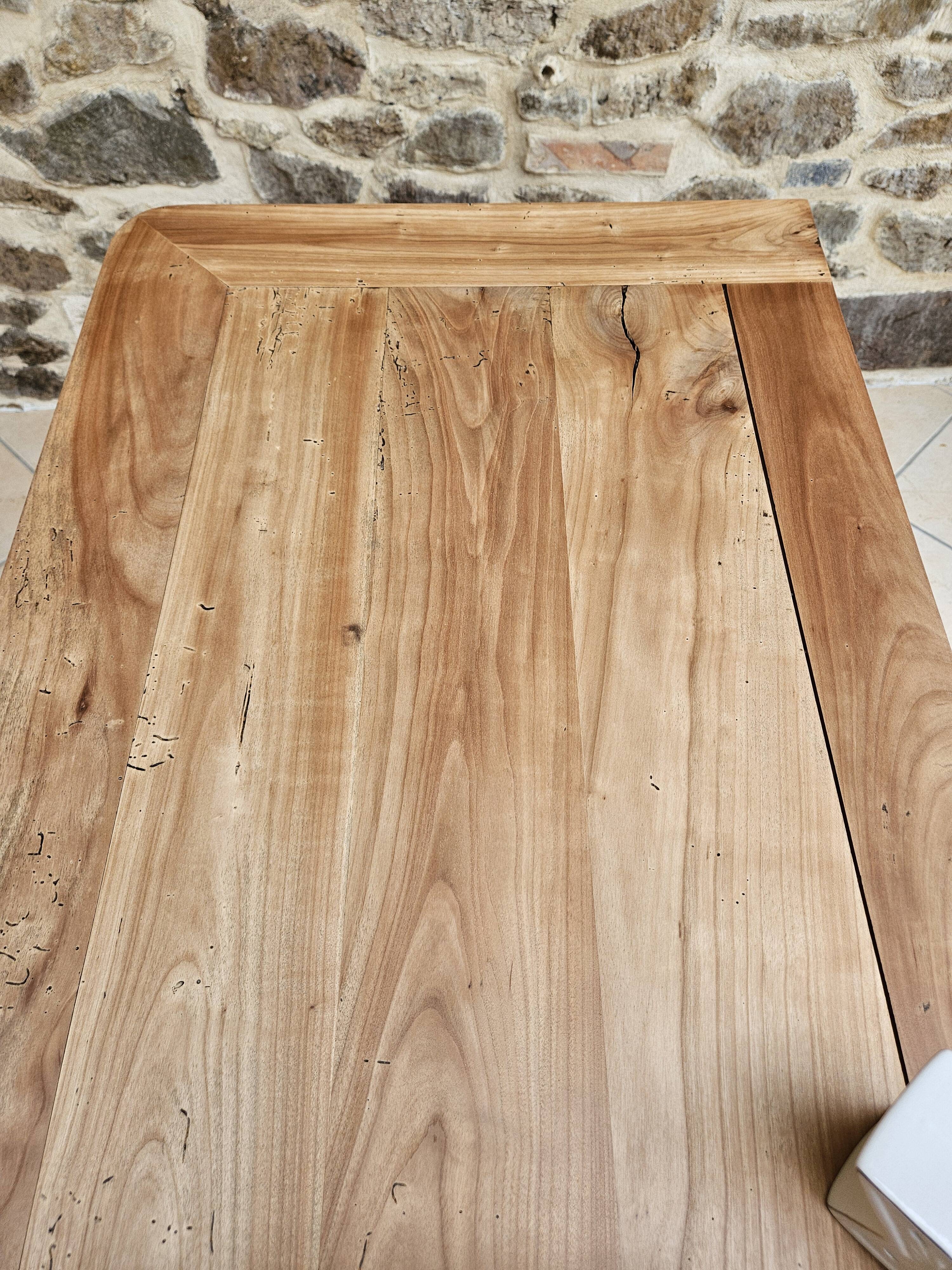 Antique chest of drawers