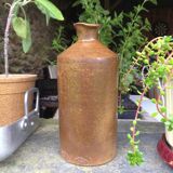 Bottle in sandstone - early twentieth