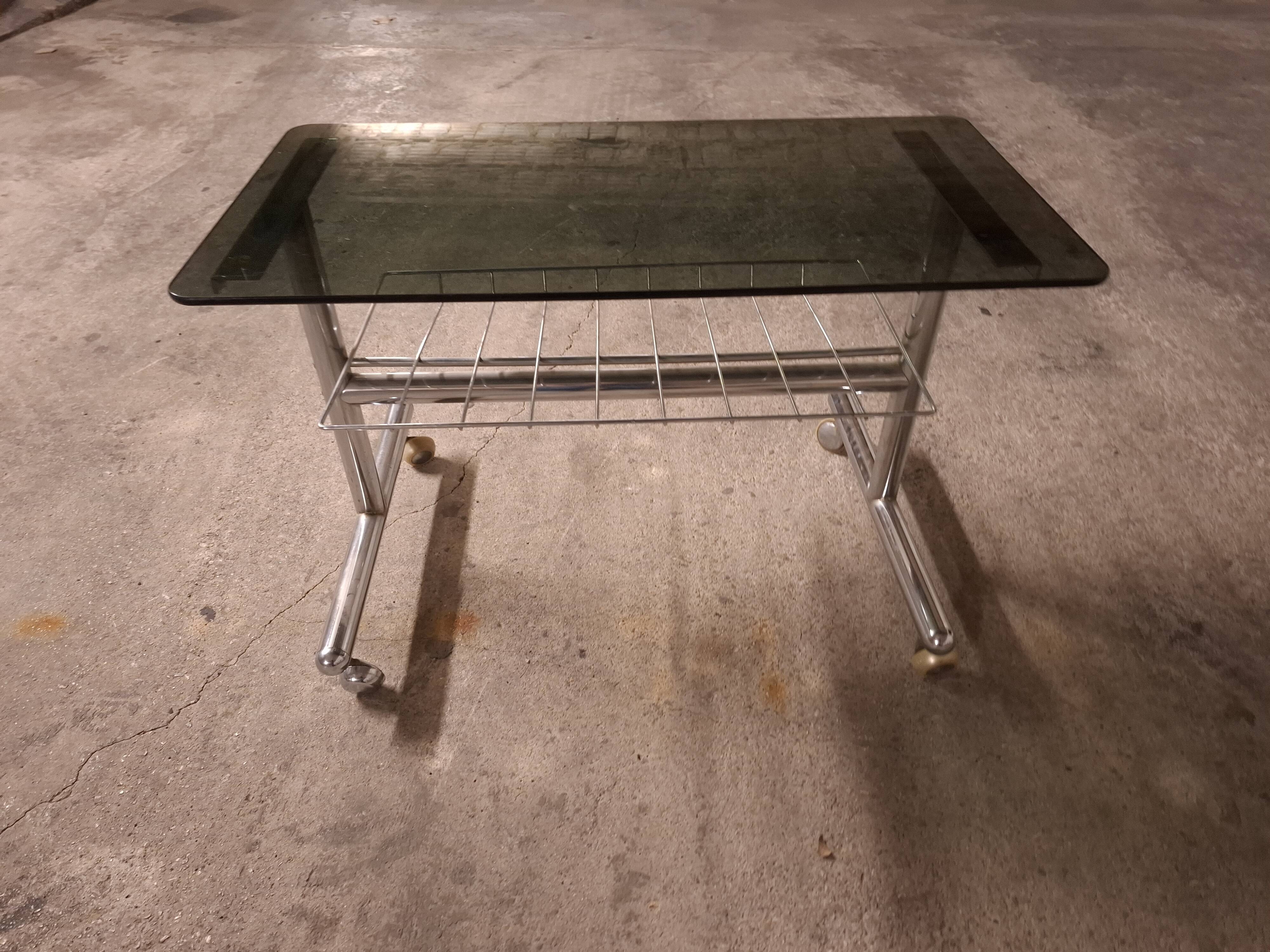 Vintage 70's coffee table, magazine rack