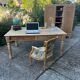 Grand bureau ancien en bois brut