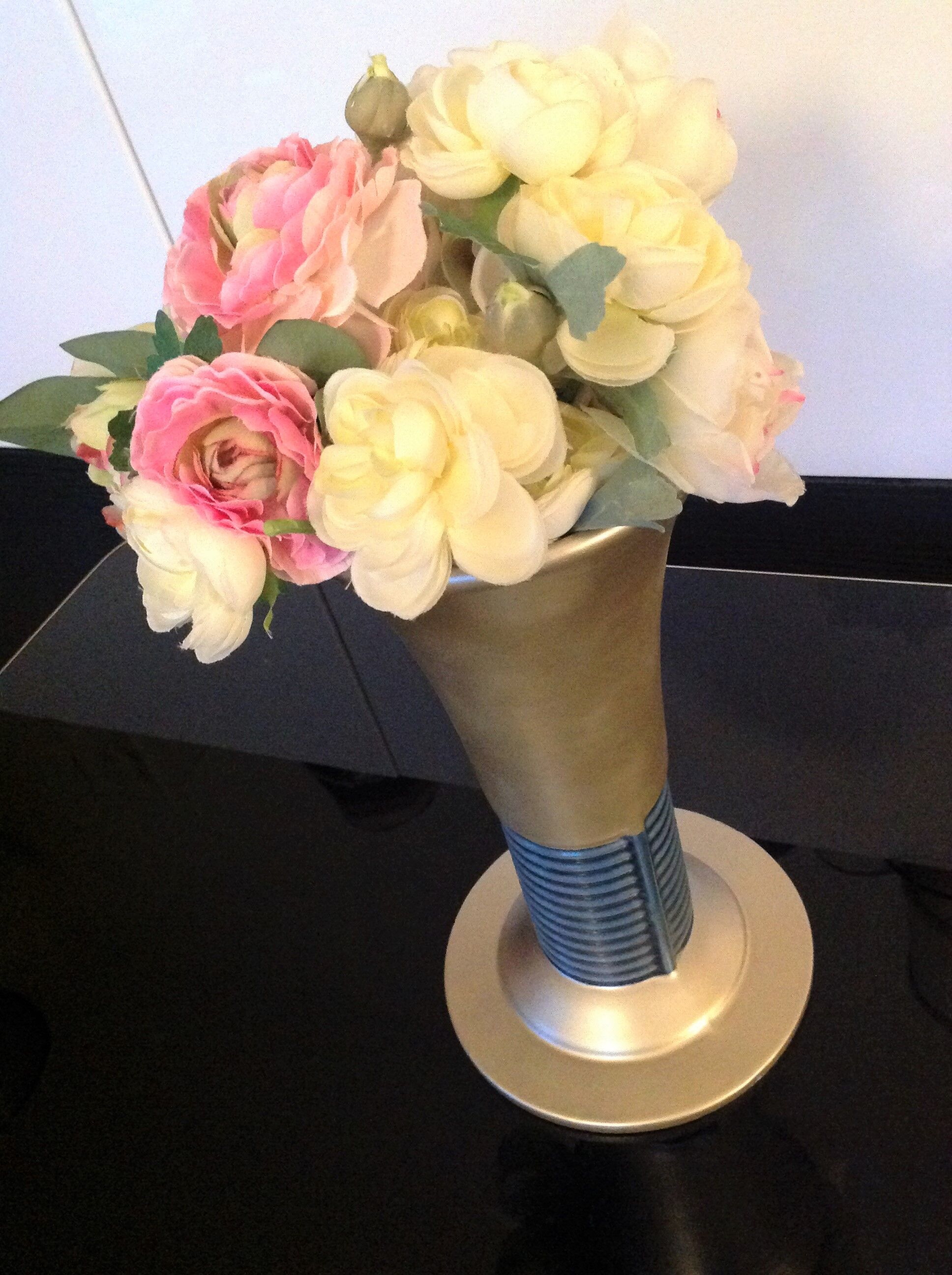 Blue and gold tulip vase in enamelled art deco style / 30s-40s