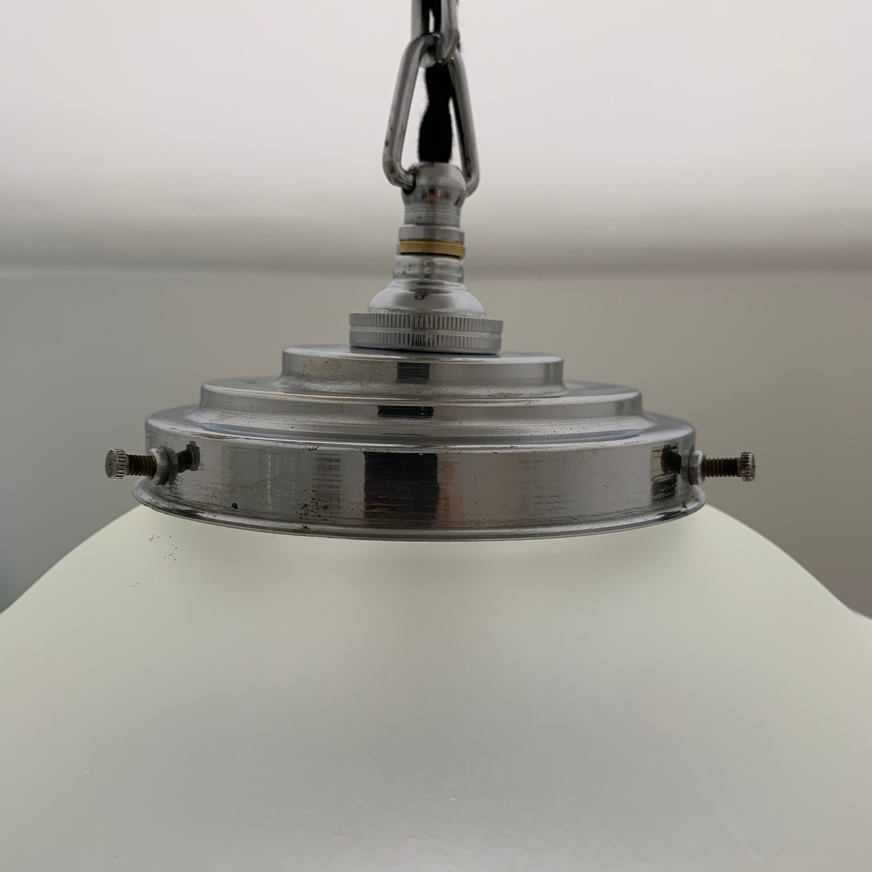 Suspension globe glass art deco cocoon shape skyscraper