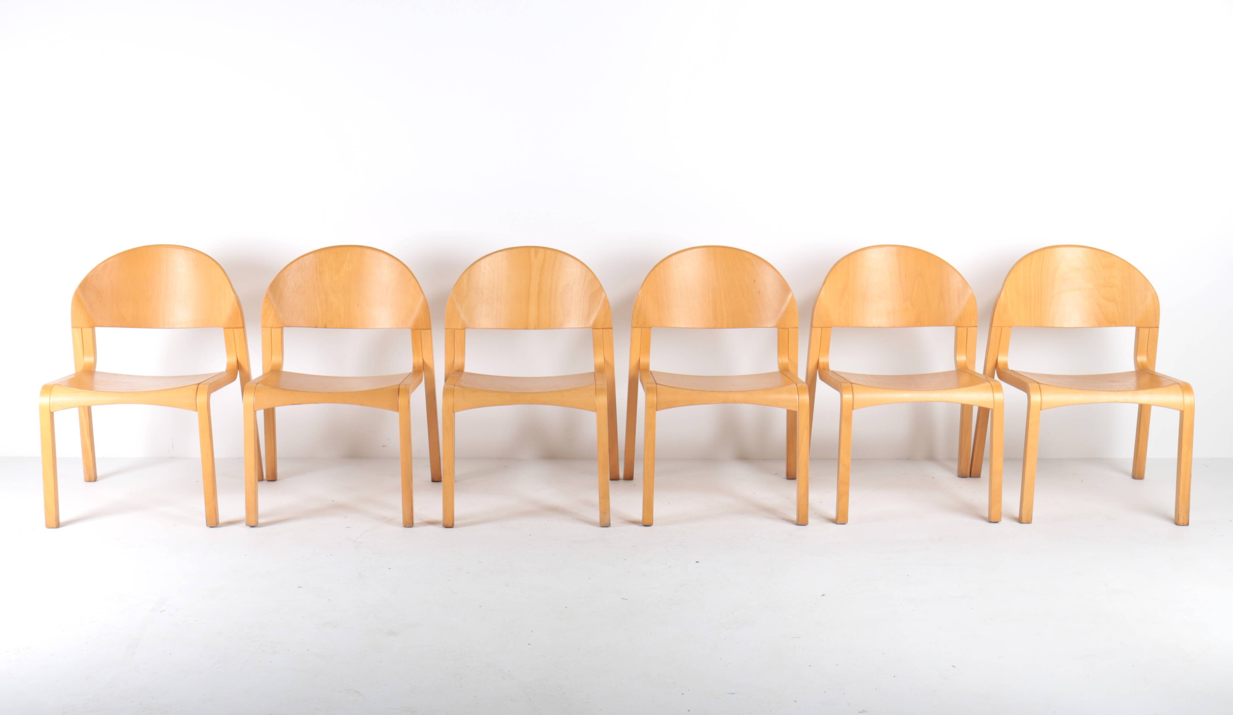 Set of 6 vintage chairs in thermoformed wood