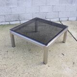 Table basse carrée en métal brossé avec verre fumé