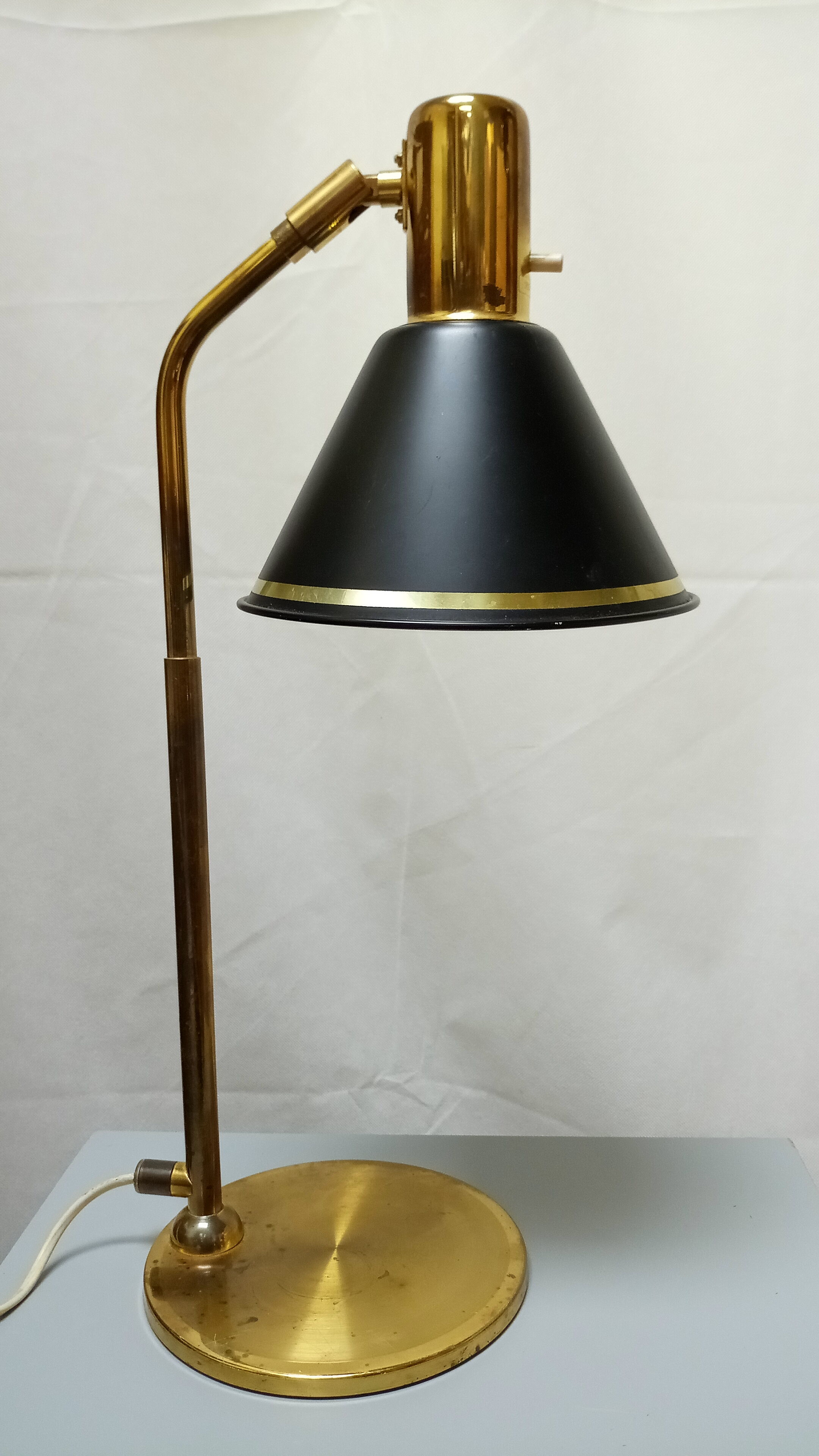 Lampe de table suédoise d’öia en laiton