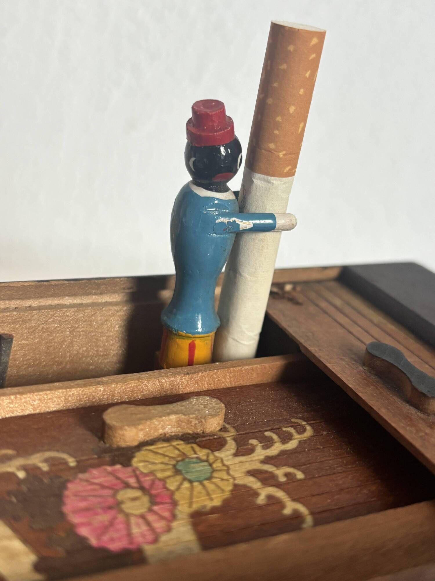 Vintage 1960 cigarette holder wooden dispenser Japan groom - 12 x 9 cm