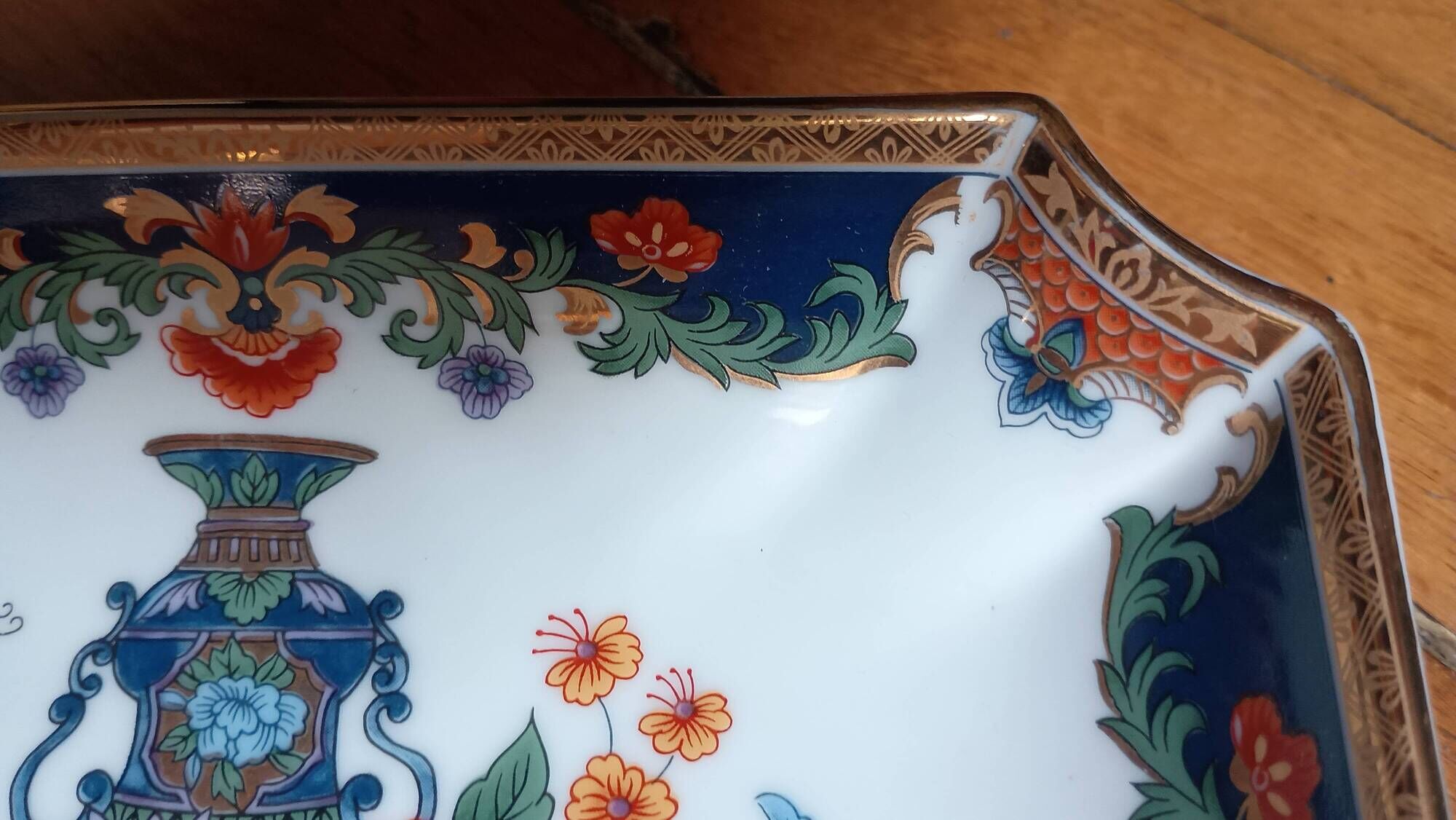 Imari porcelain catchall
