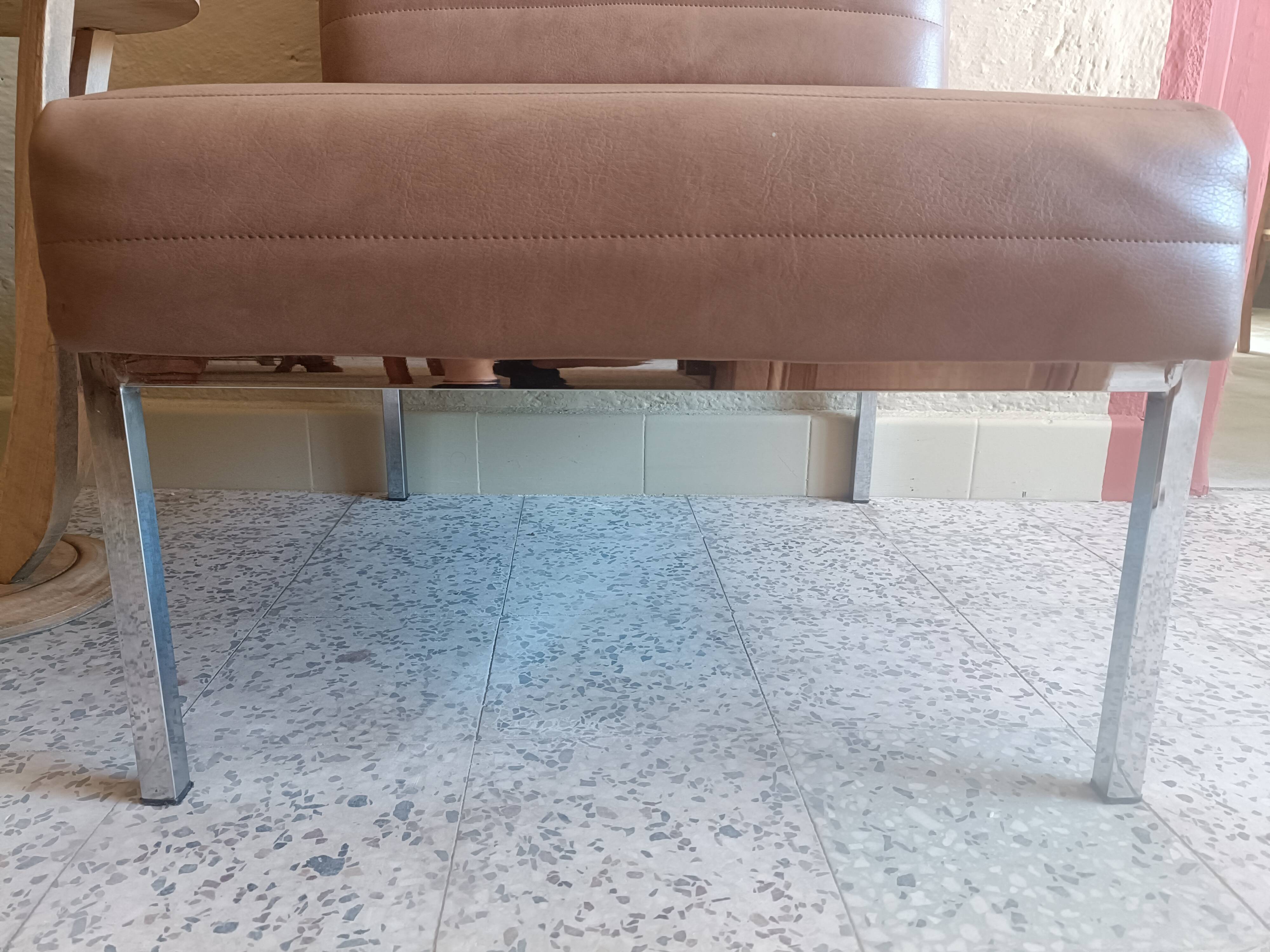 Chauffeuse fauteuil vintage en chrome/skaï