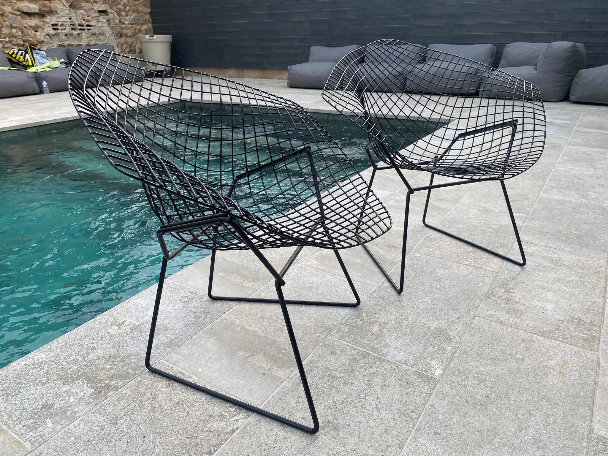 Pair of Harry Bertoia KNOLL 1950s vintage small diamond armchairs
