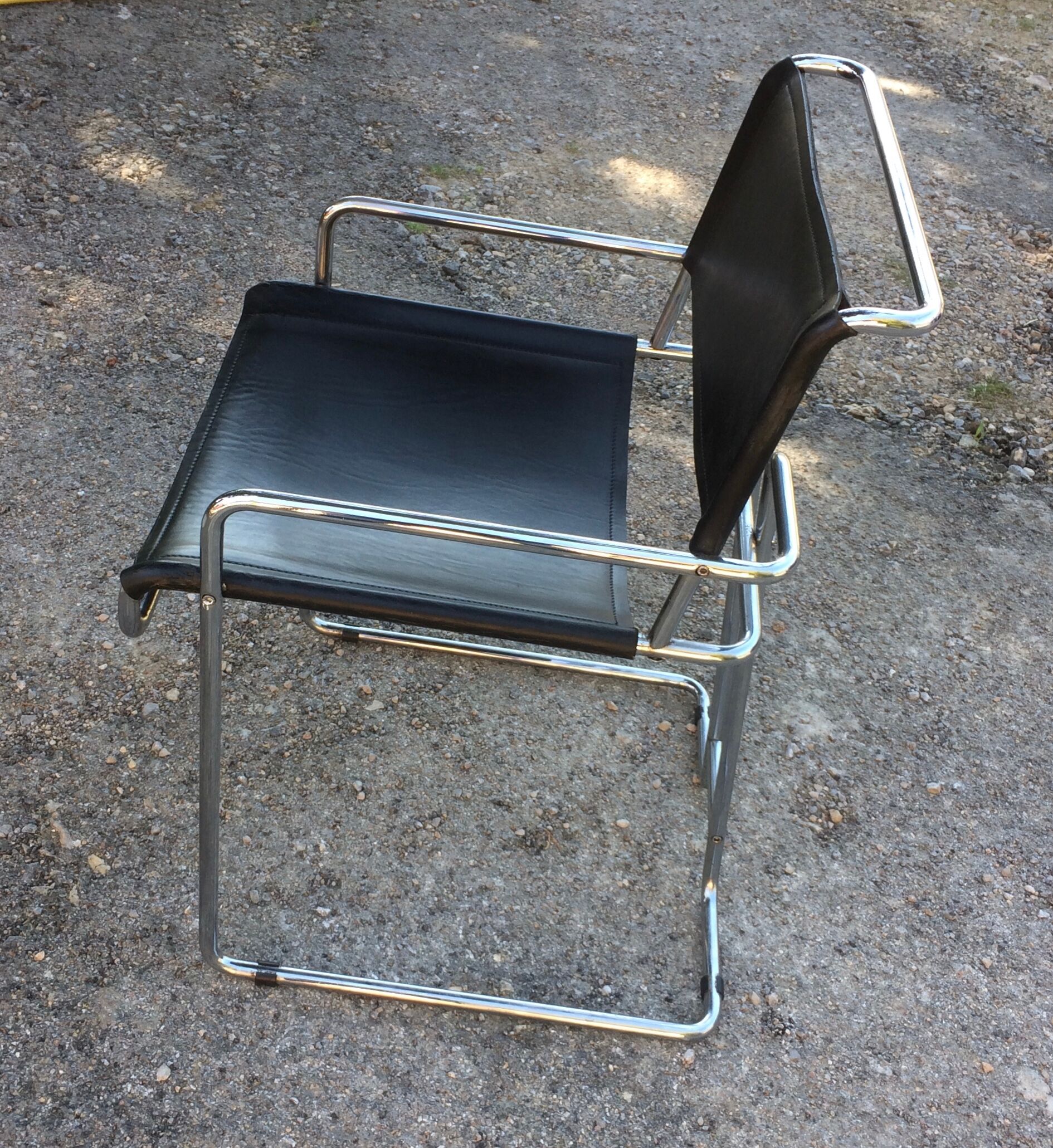 Pair of armchairs by Guido Faleschini