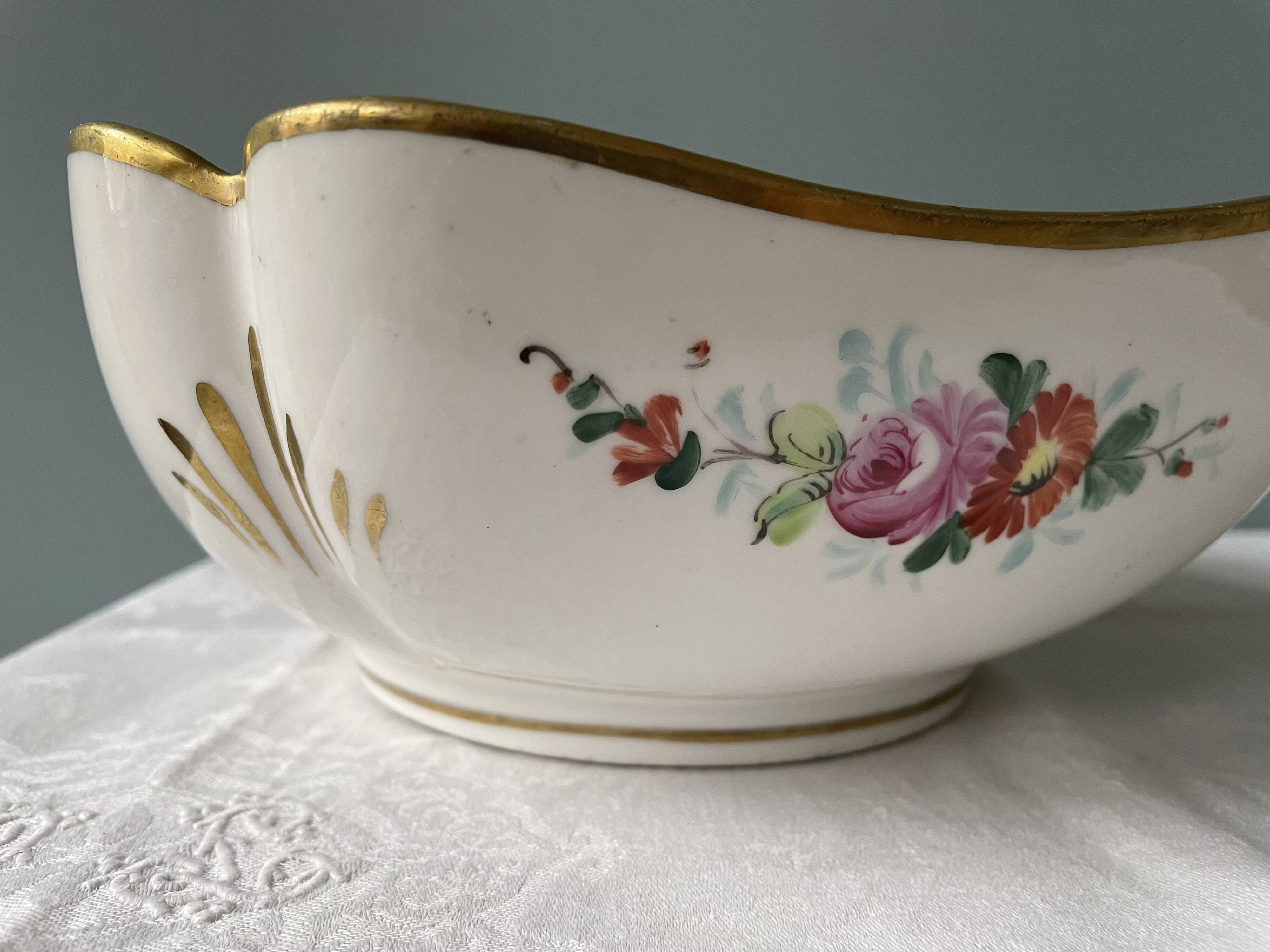 Porcelain salad bowl of Sèvres XIXth