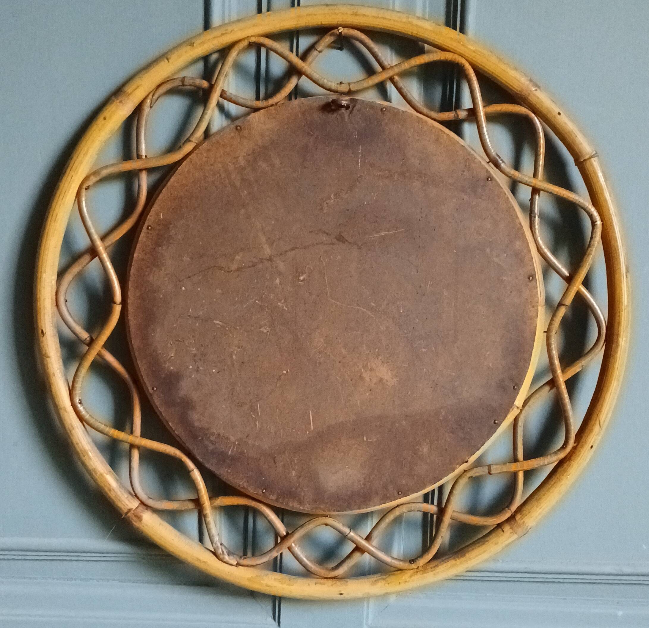 Miroir rond en rotin France 1960