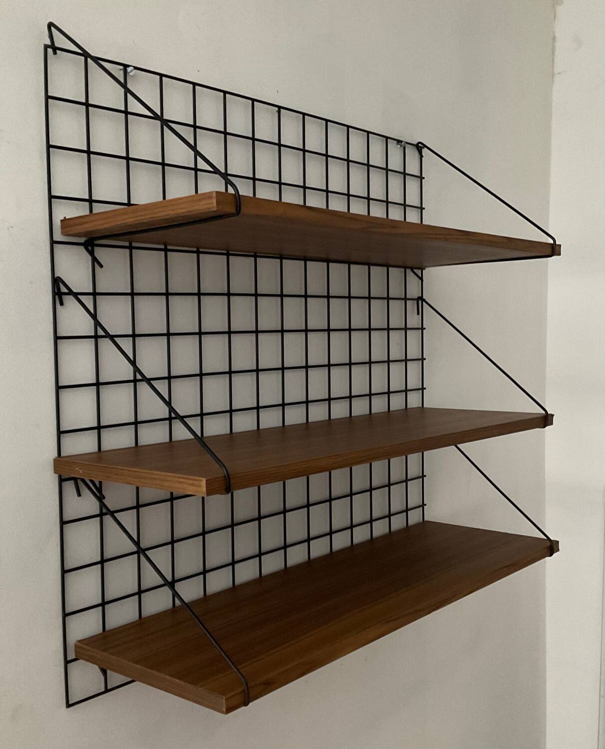 Meca shelf by Pierre Guariche for Meurop 1960s