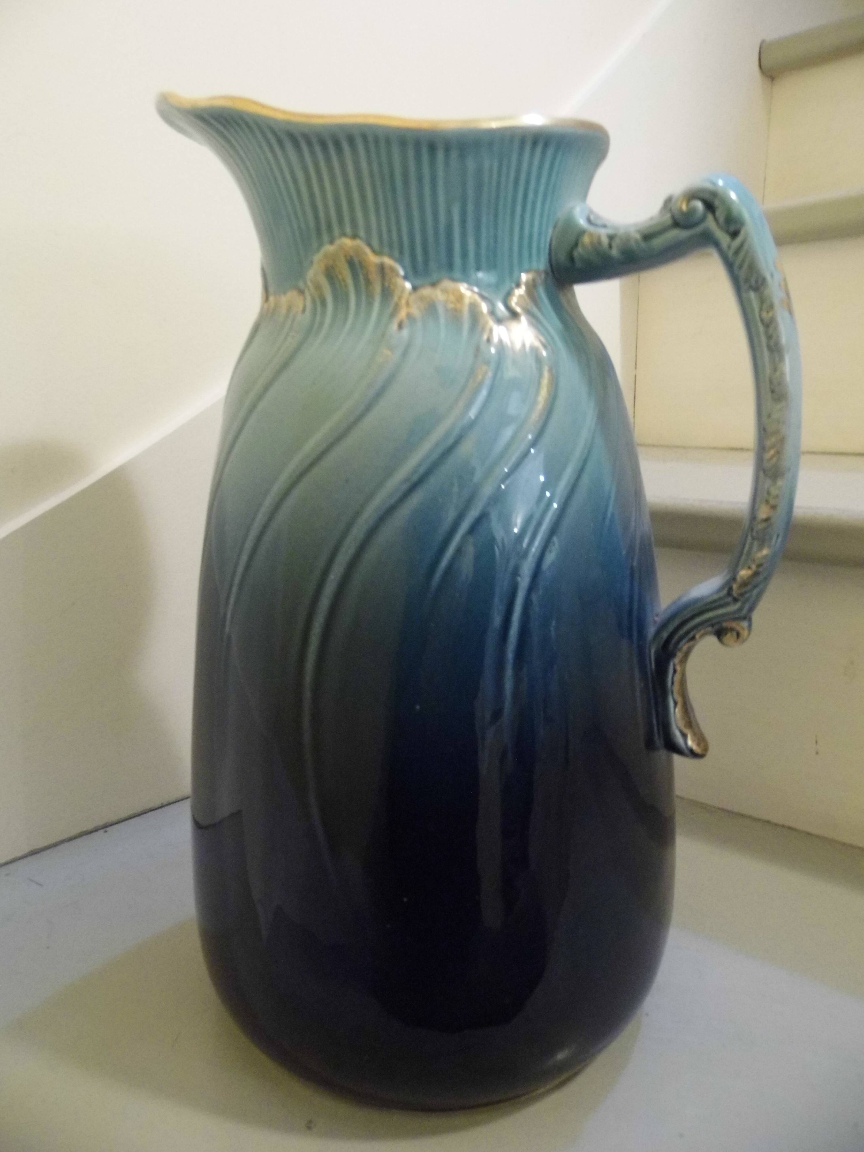 Pitcher, water broc earthenware Villeroy and Boch, late nineteenth century early XX th century
