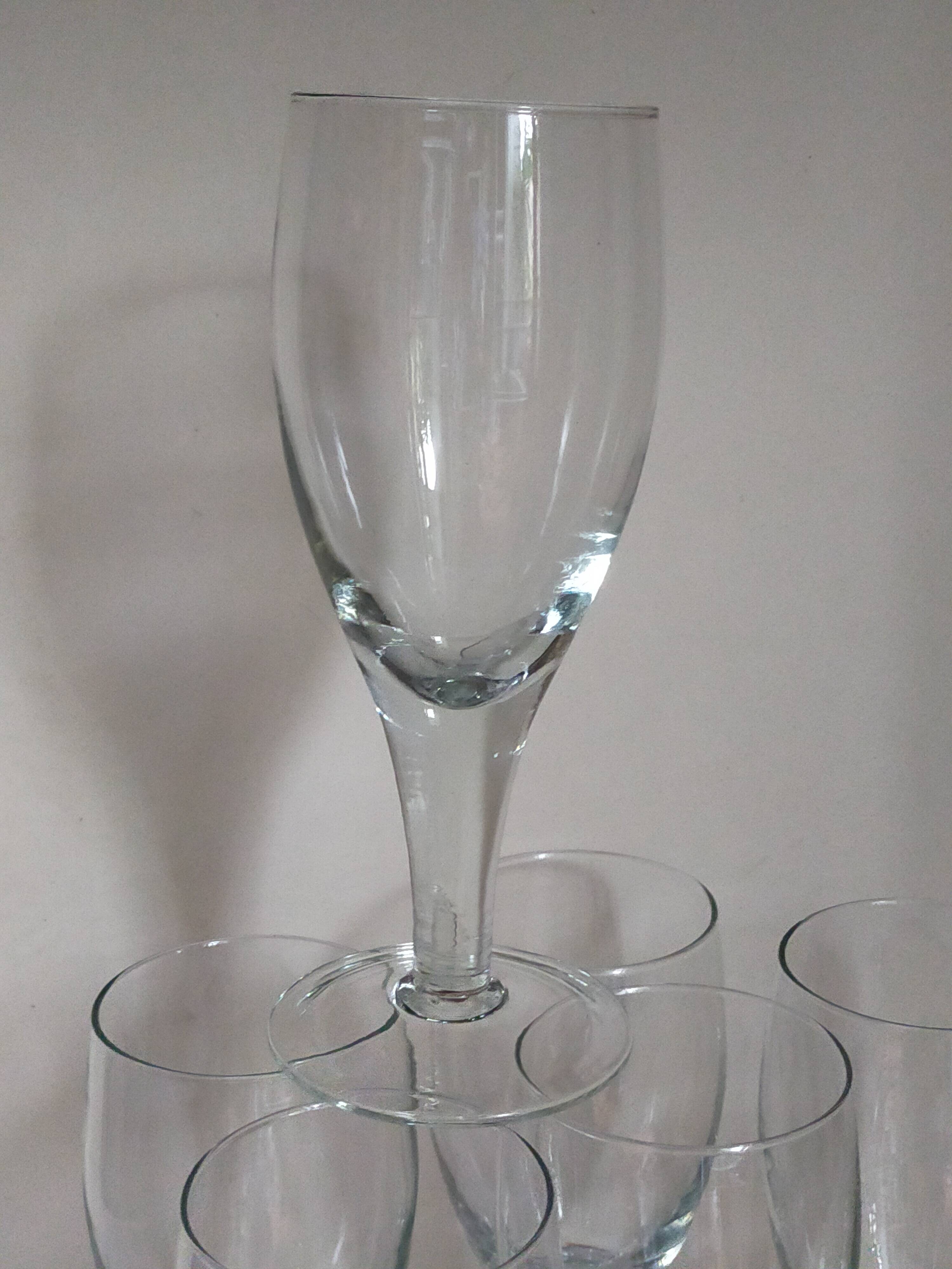 Six XXL blown glass stemmed glasses