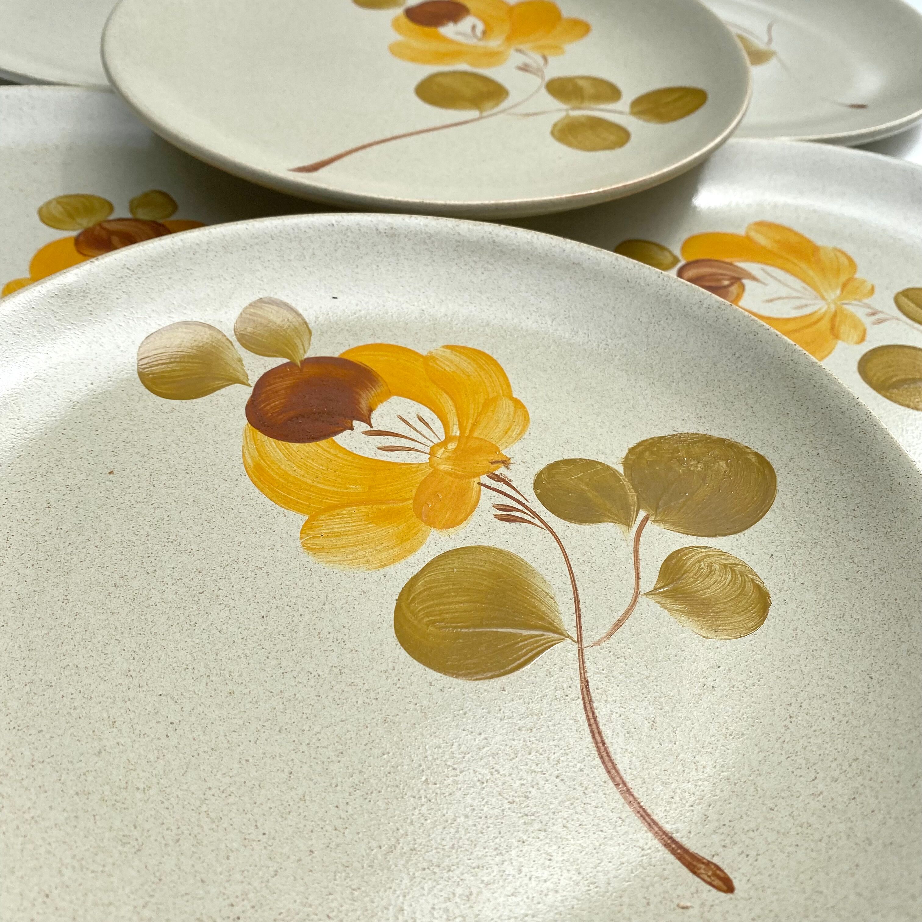 Flat plates in vintage sandstone Saint Amand