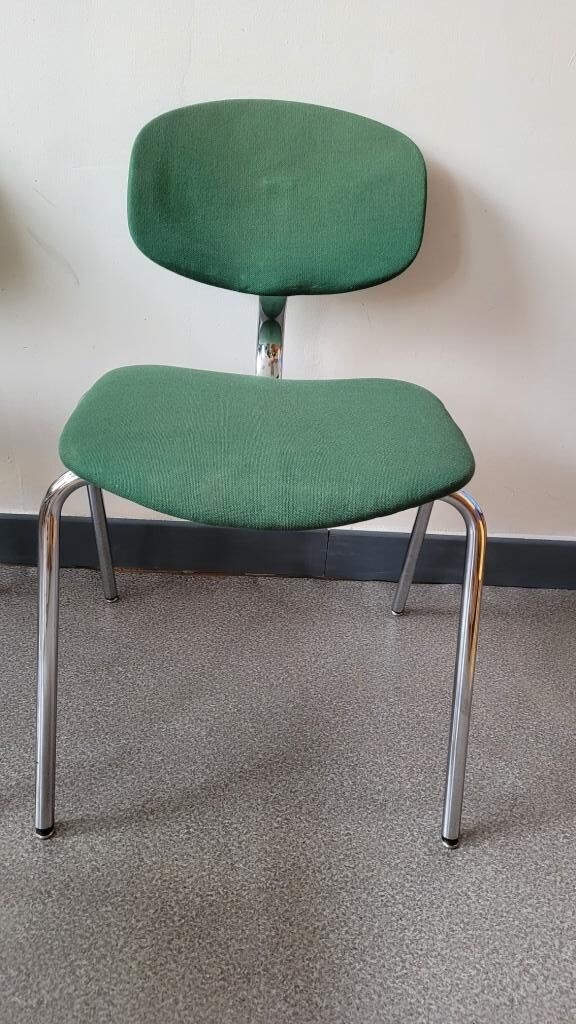 Set of 4 green chairs in Strafor steelcase fabric