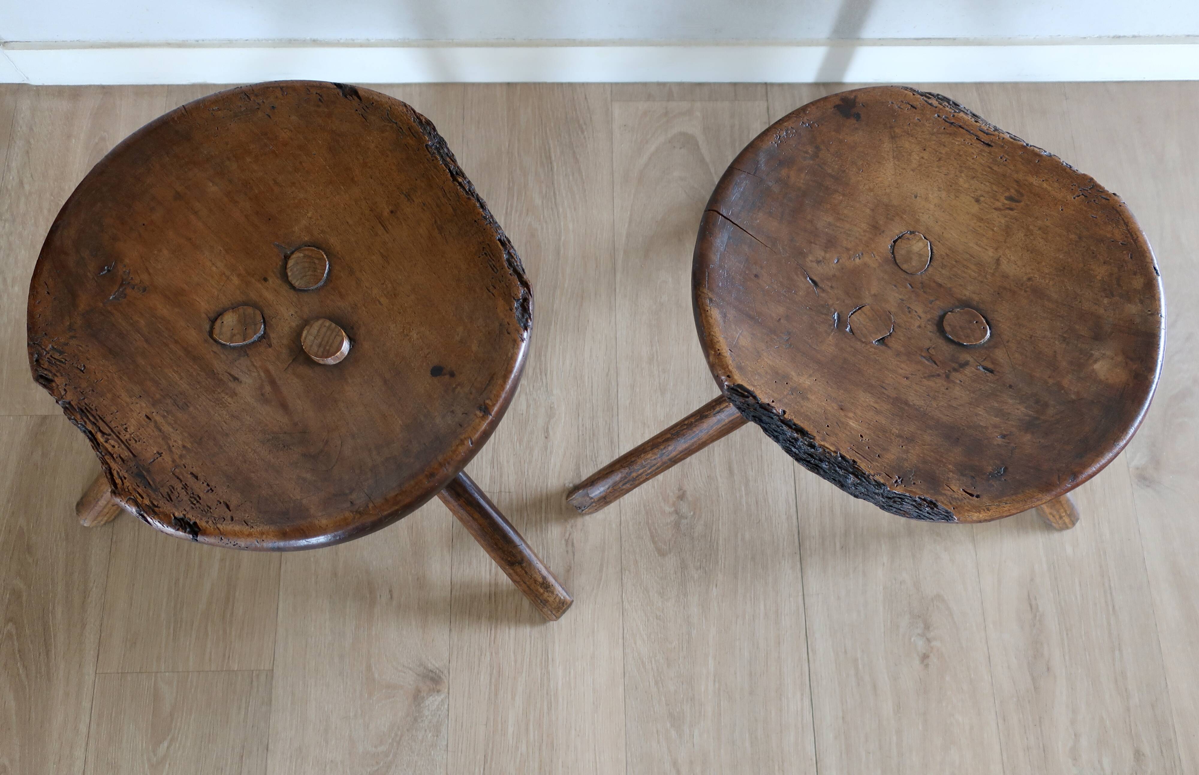 2 Tabourets Tripodes de Berger, de Vacher, Début du XXème siècle