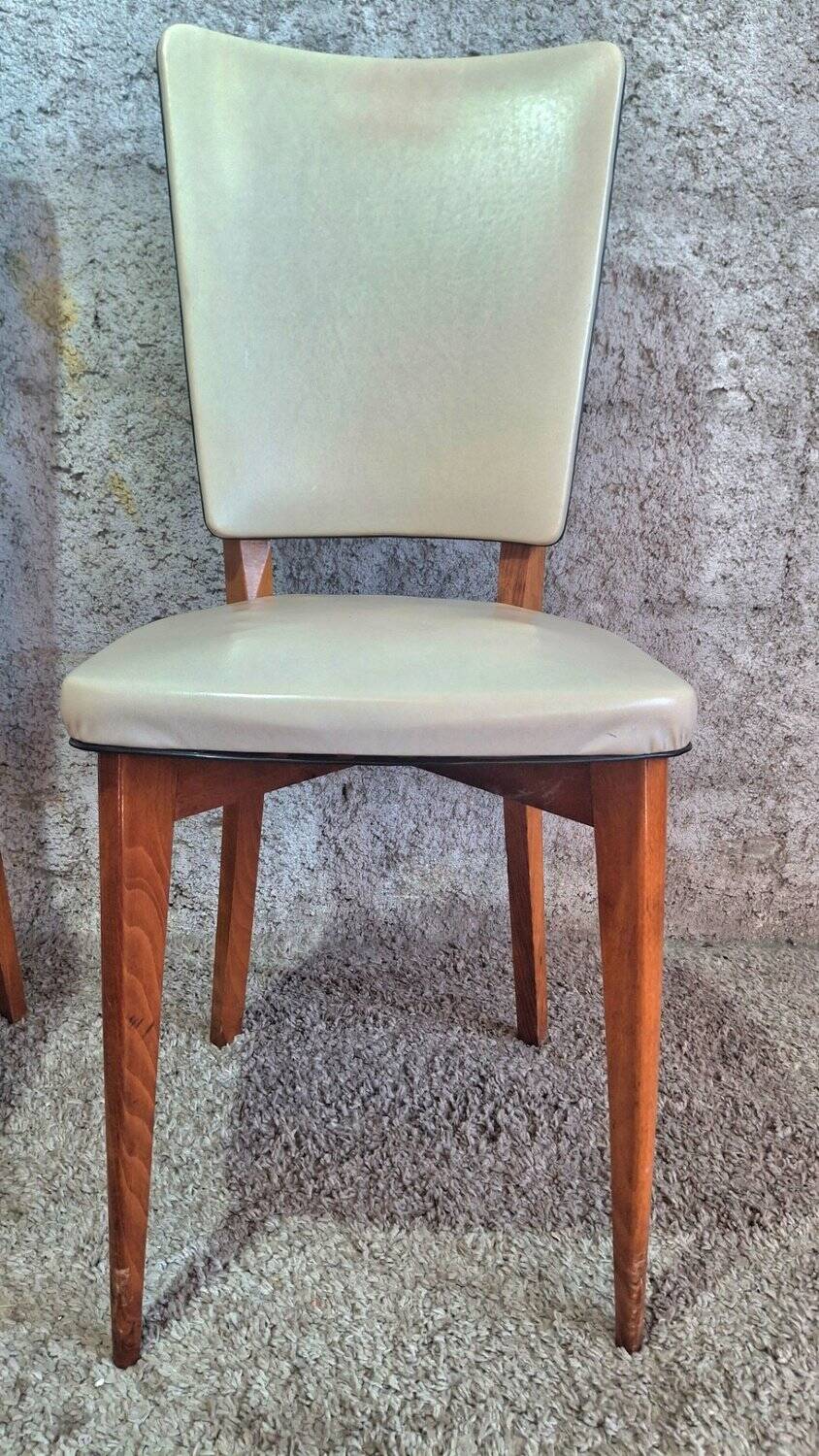 Set of 6 vintage chairs from the 1950s in wood and ivory white faux leather.