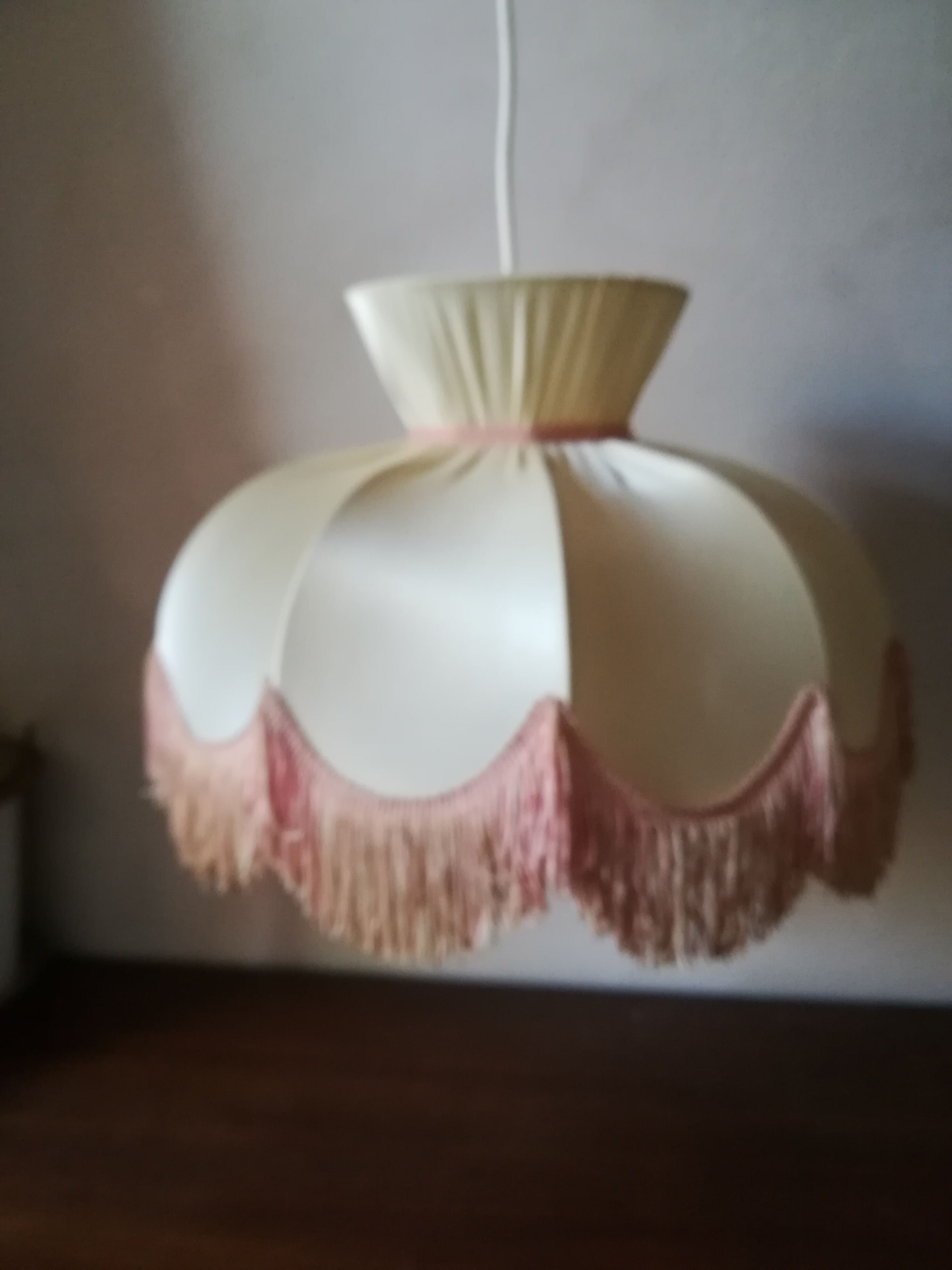 Bohemian fringed suspension