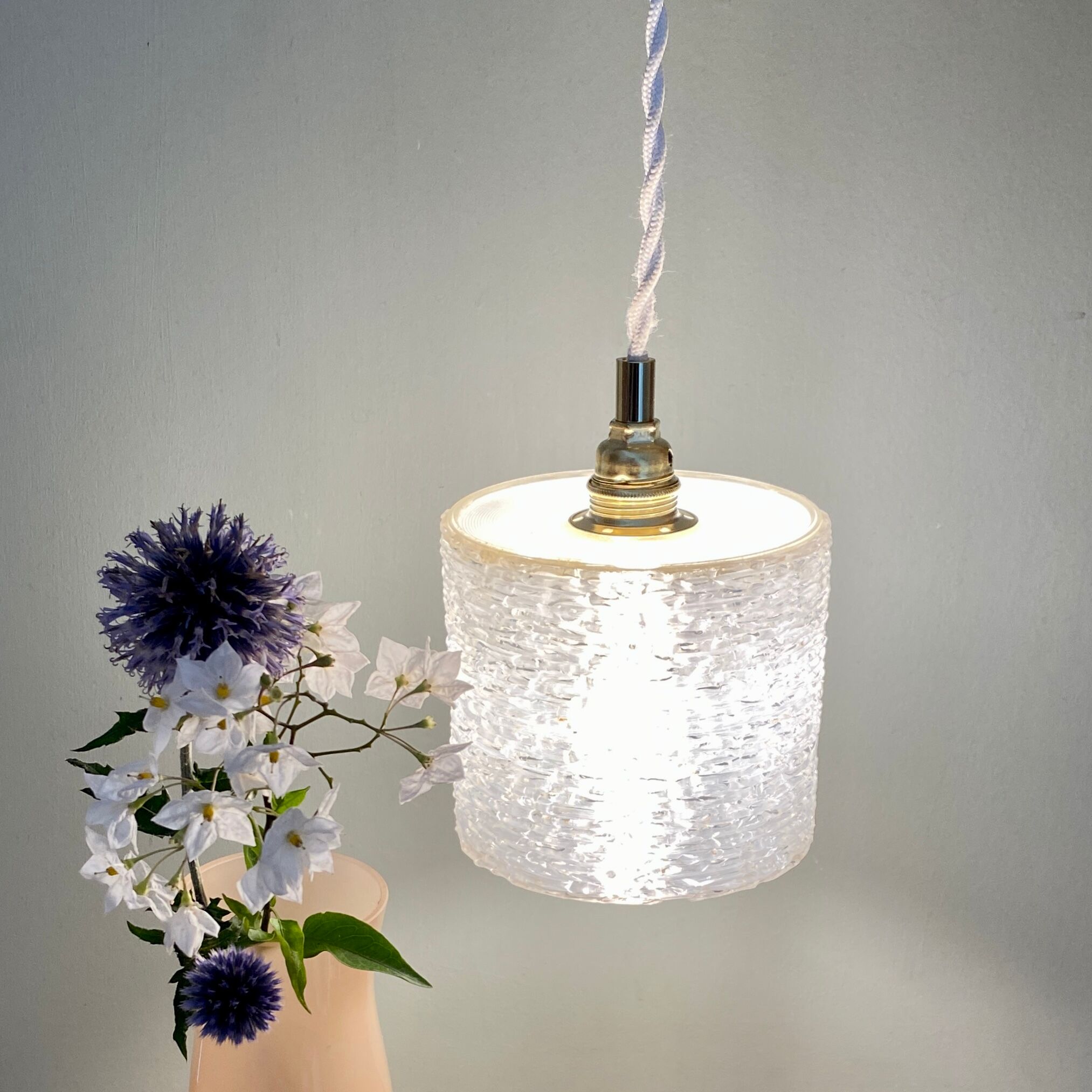 Vintage tulip pendant lamp in pearlescent resin