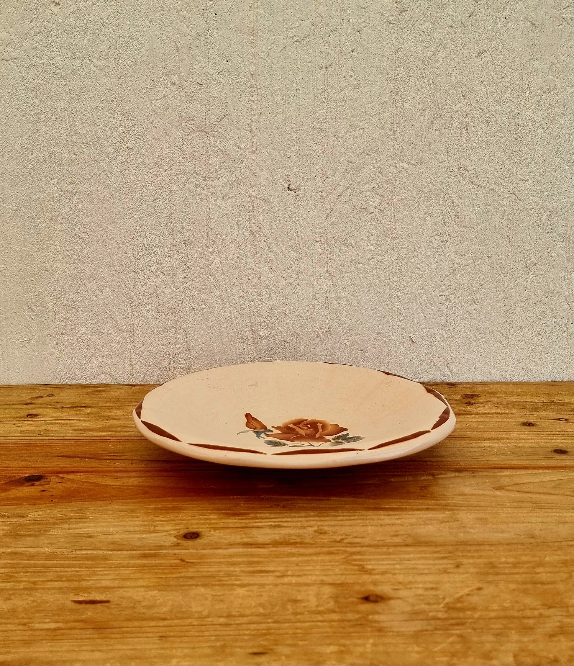 Pedestal plate Digoin Sarreguemines model 9181
