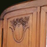Majestic solid walnut wardrobe. Stamped work, late 19th century.