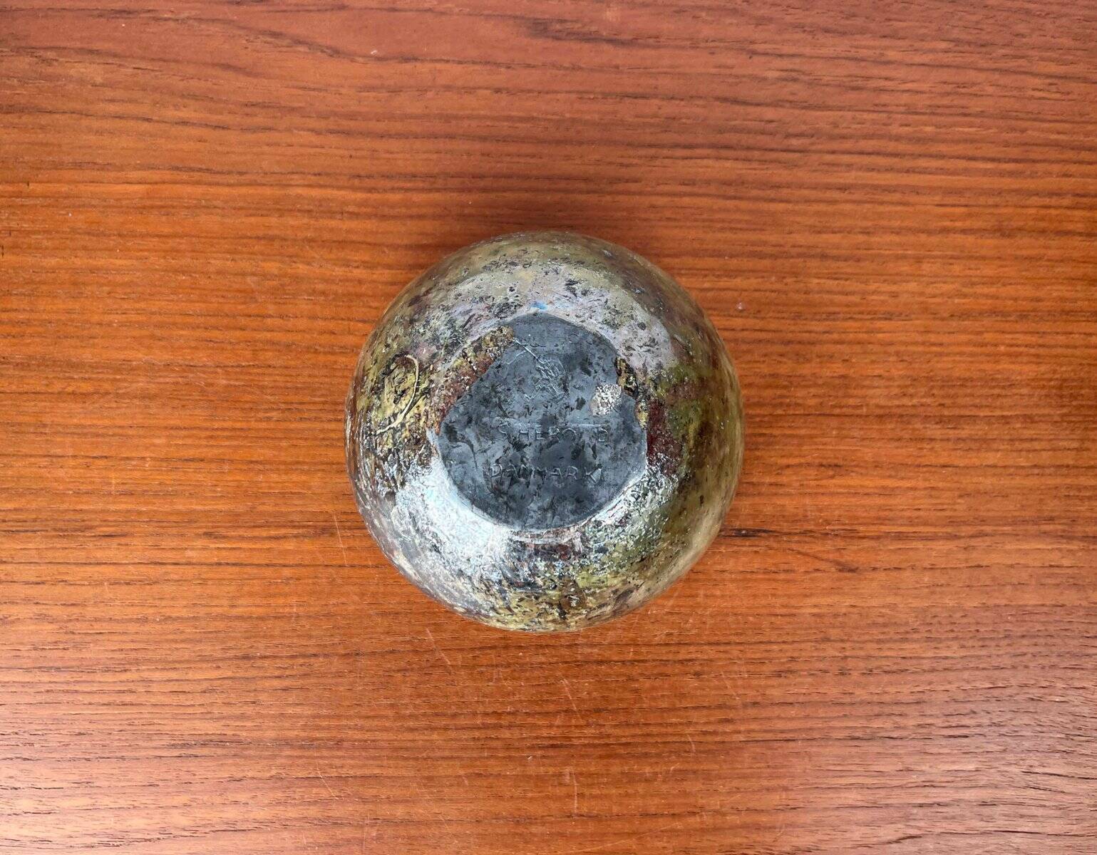 Mid-century modern Danish studio pottery bowl by Sussie Herold, 1960s.