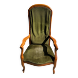 Fauteuil cabriolet de style Louis XV en bois sculpté et tissu vert