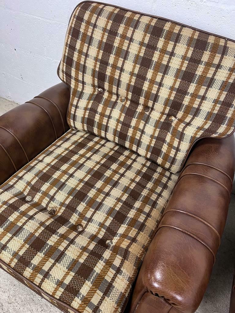 set of 2 vintage armchairs / single seats / armchairs