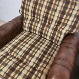 set of 2 vintage armchairs / single seats / armchairs