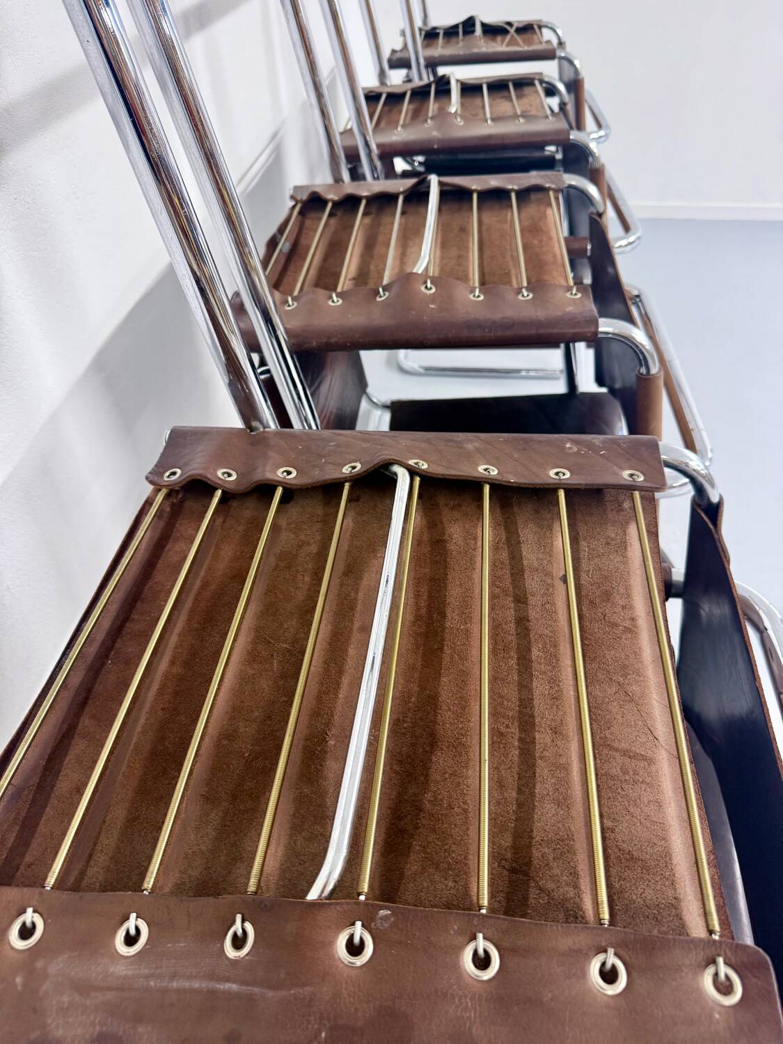 Lot 8 chaises tubulaires cuir métal design bauhaus années 70 vintage
